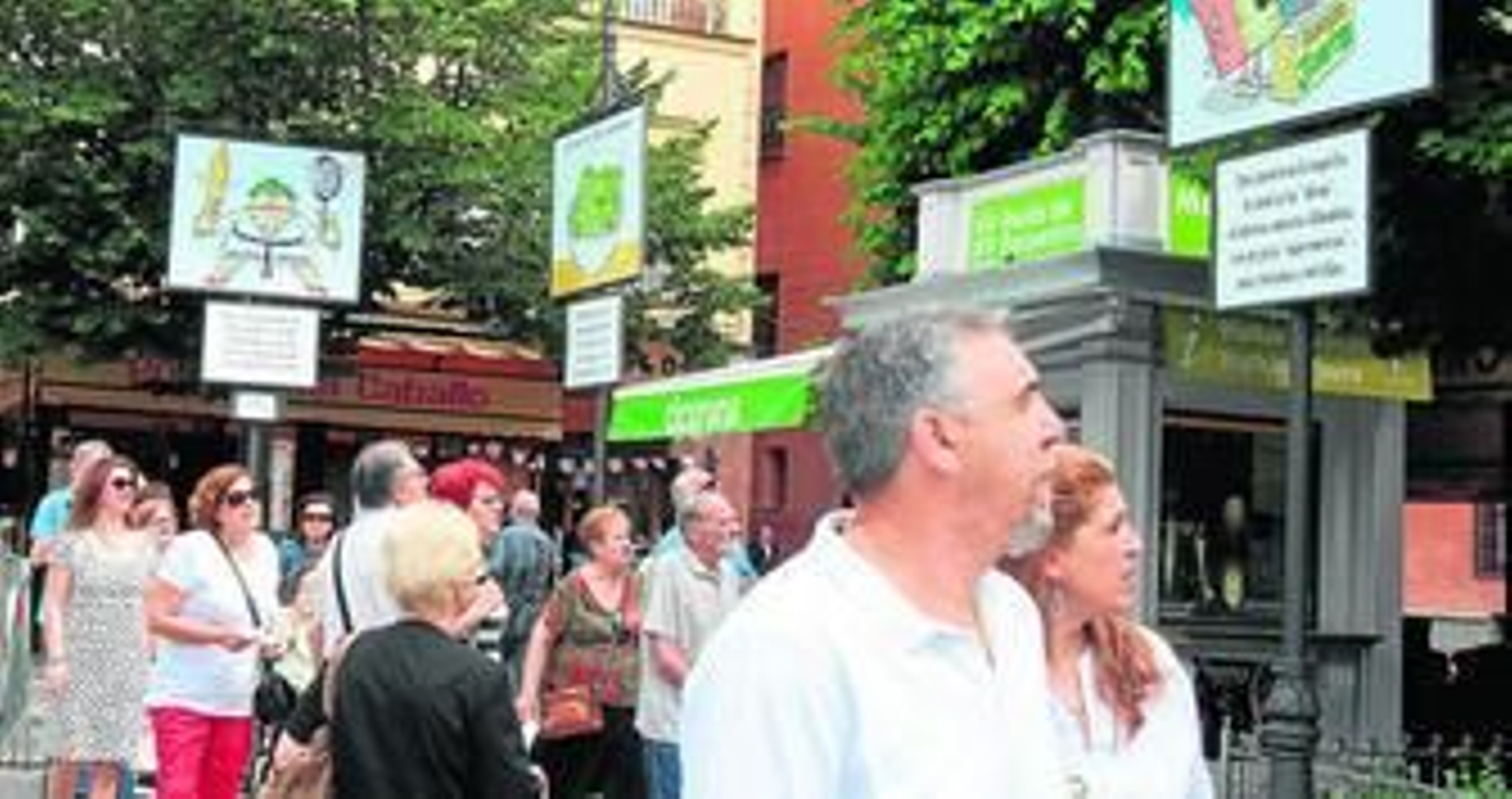 Durante toda la semana se podrán observar las tradicionales carocas con sus dibujos en la Plaza Bib-Rambla.