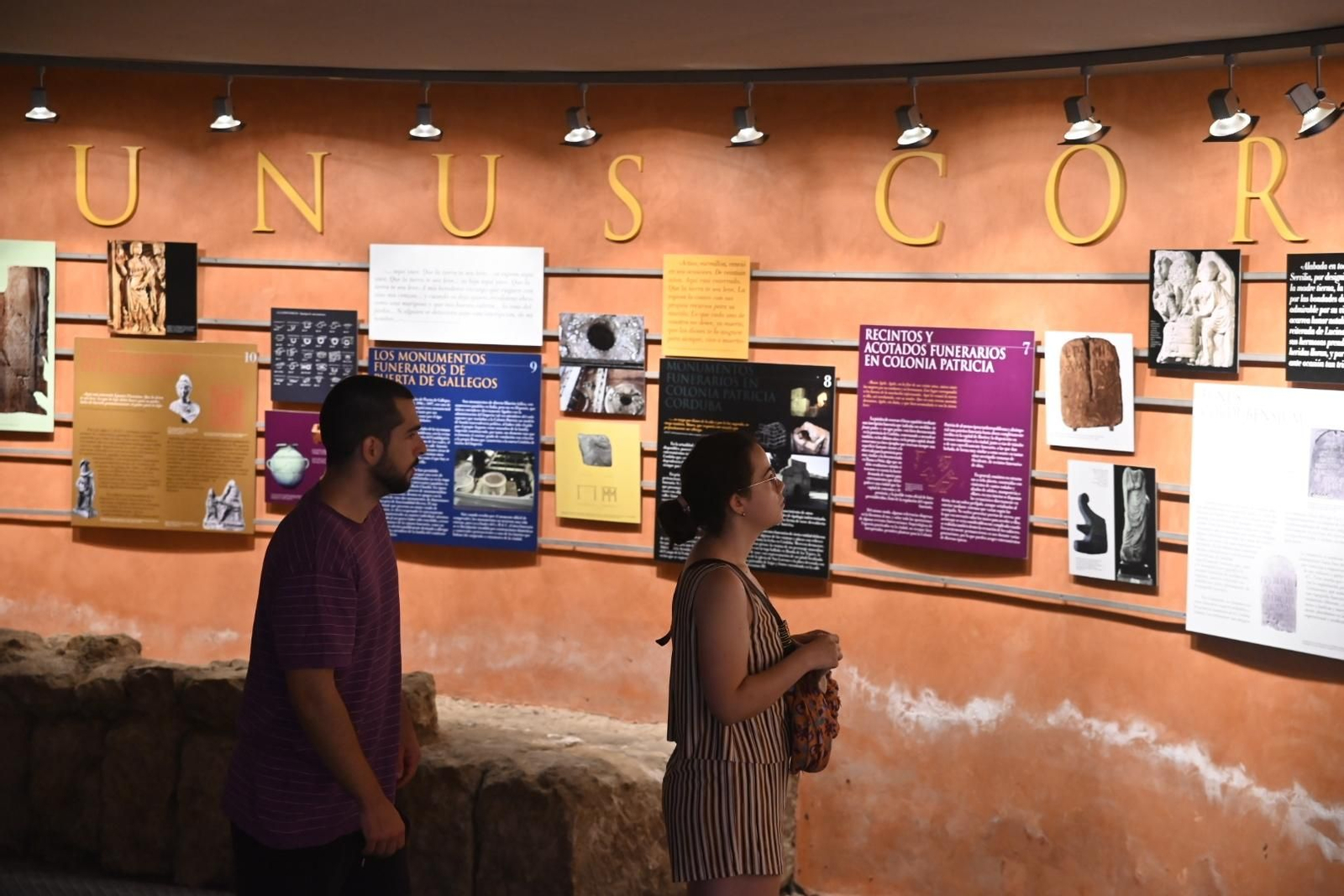 La apertura de los mausoleos romanos de Córdoba, en imágenes