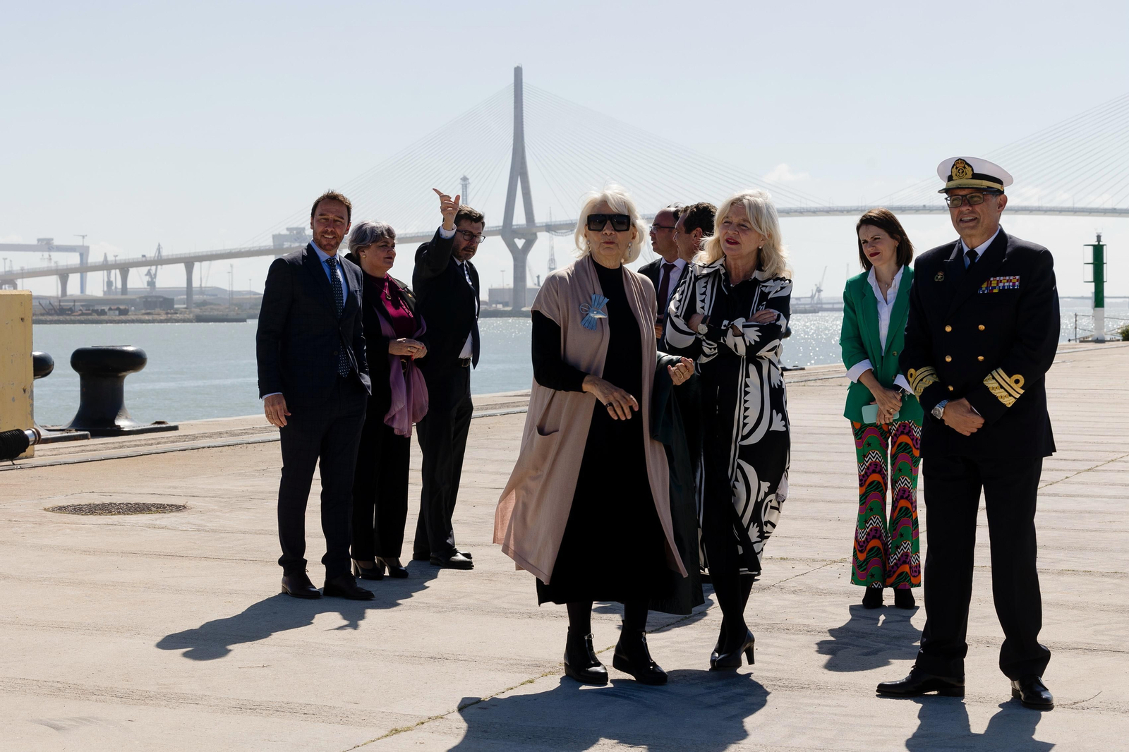 Imágenes del acto de la puesta de la primera piedra de la segunda fase de la ampliación de la nueva terminal de contenedores del puerto de Cádiz