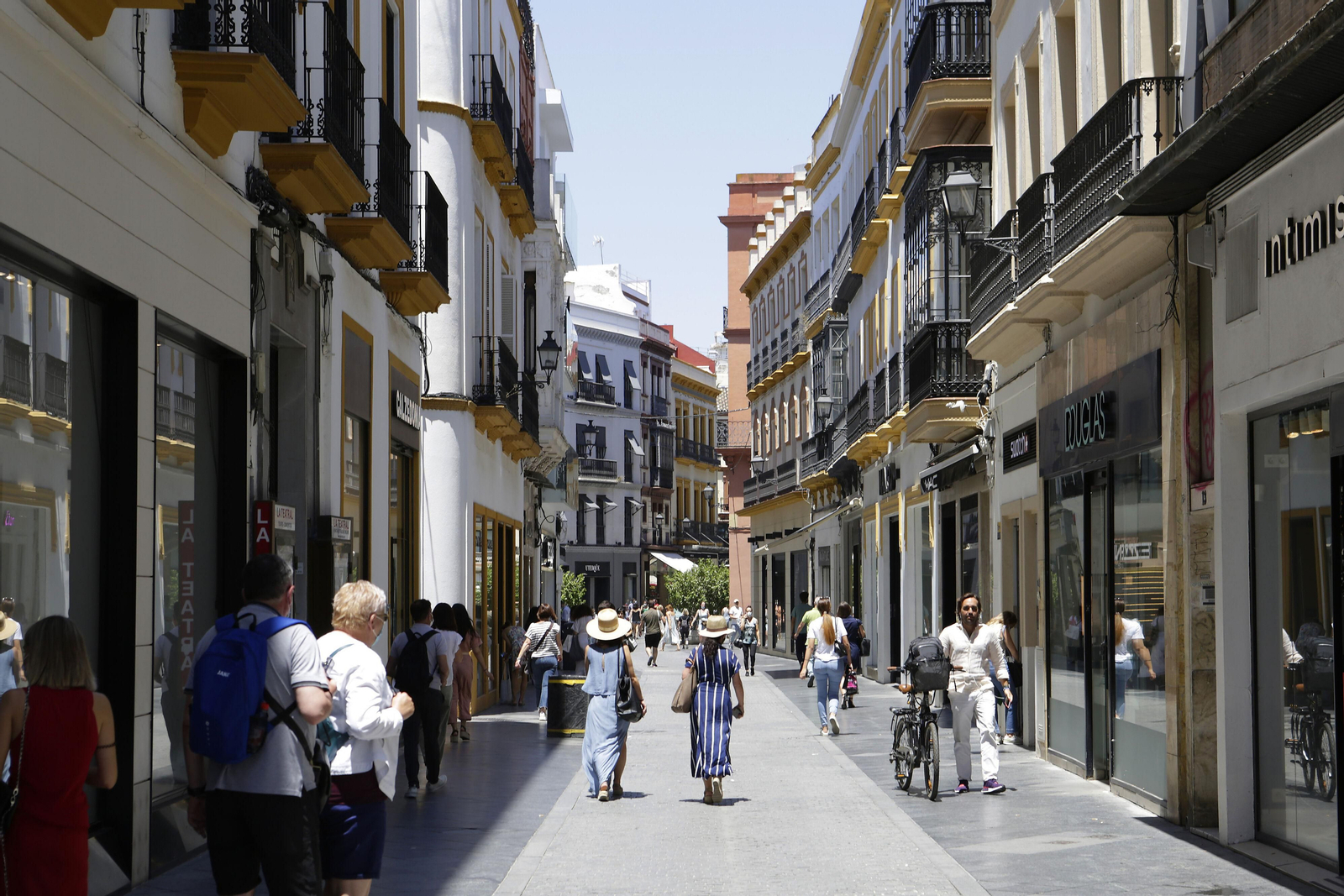 Las calles del centro sin toldos el pasado verano.