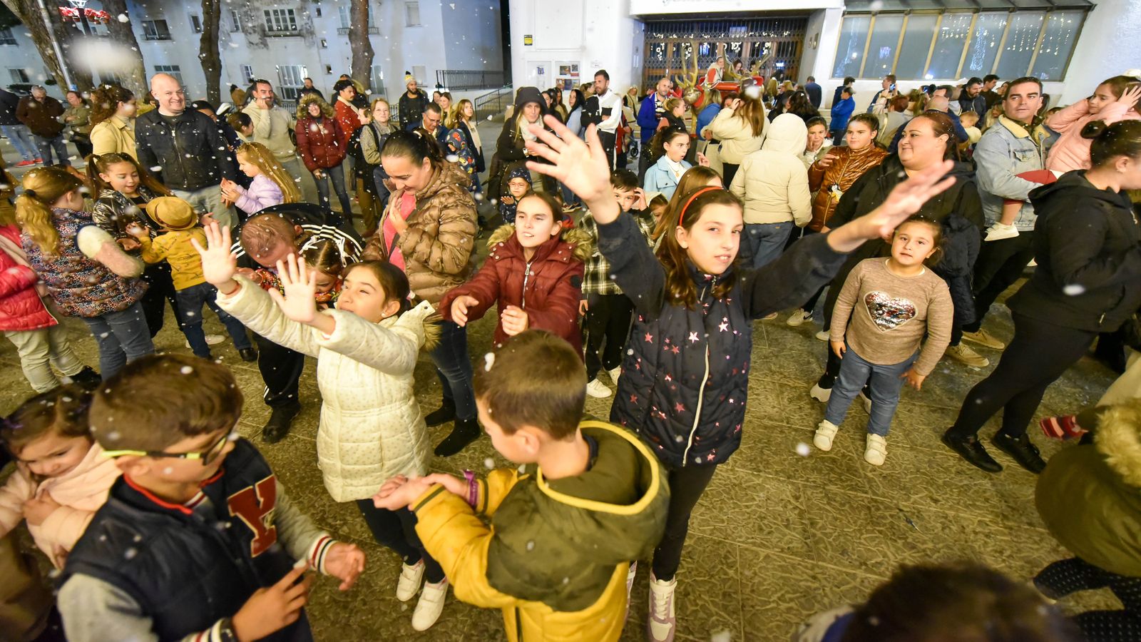 El encendido del alumbrado de Navidad de San Roque, en imágenes