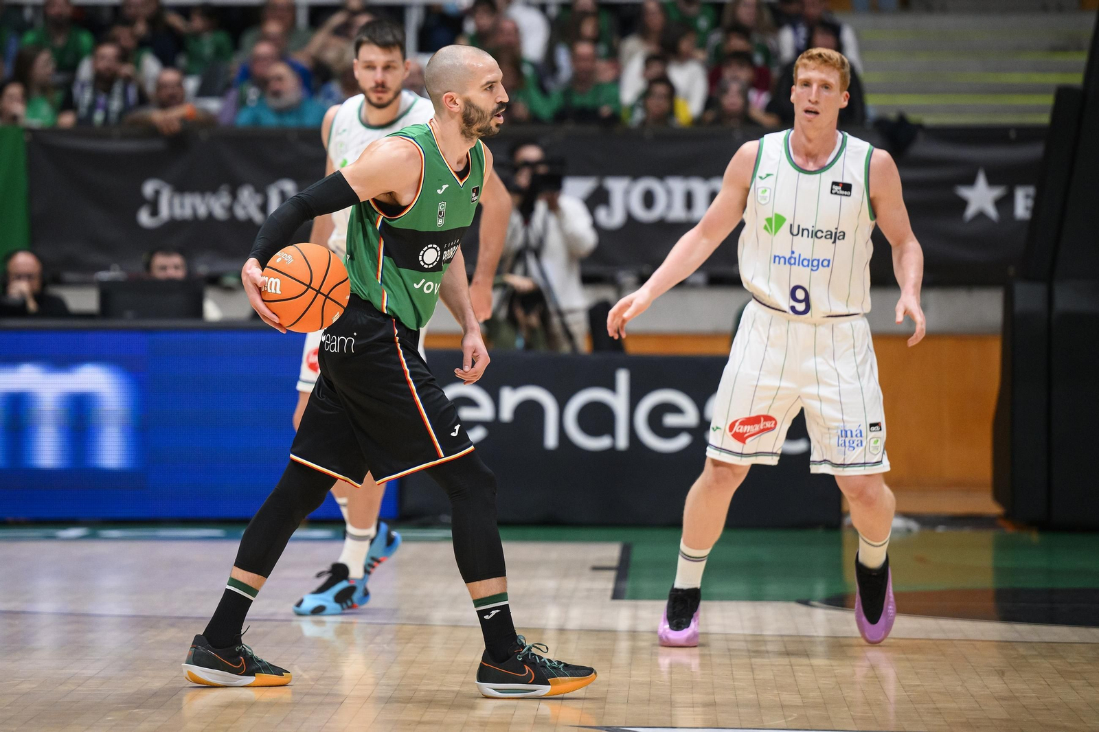 Pau Ribas, ante el Unicaja.