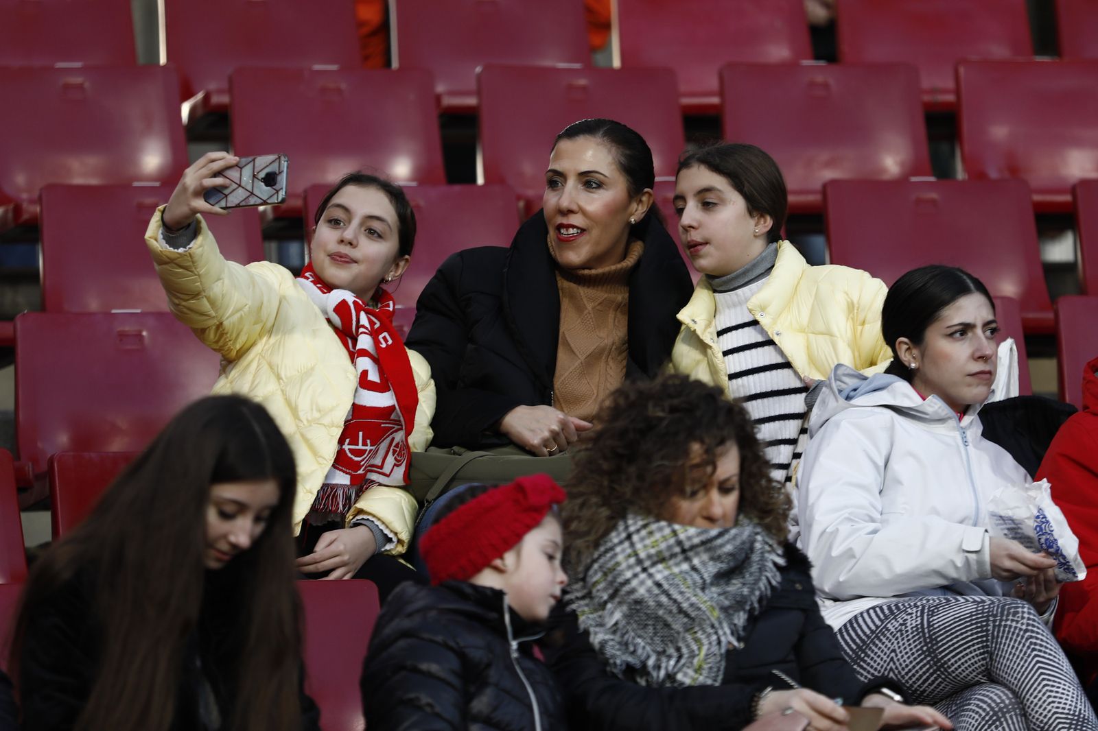 Encuéntrate en la grada del Granada - Ibiza