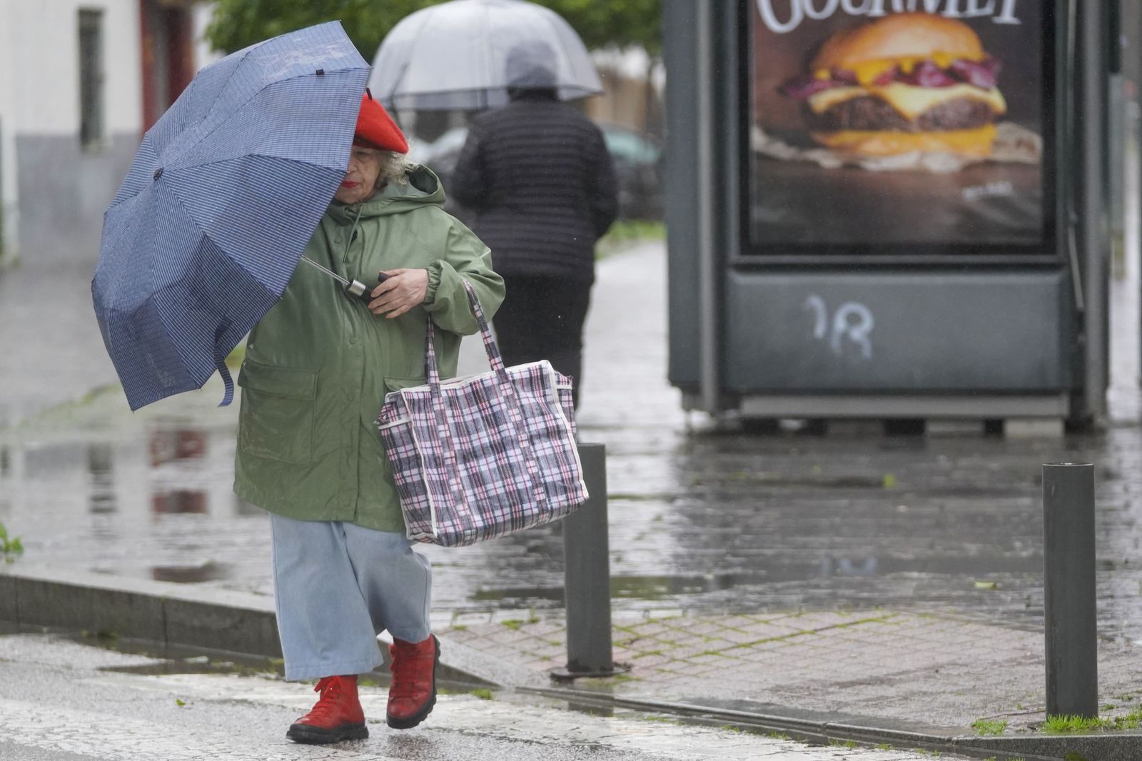 La intensa lluvia en Sevilla al paso de la Borrasca Leonardo en fotos