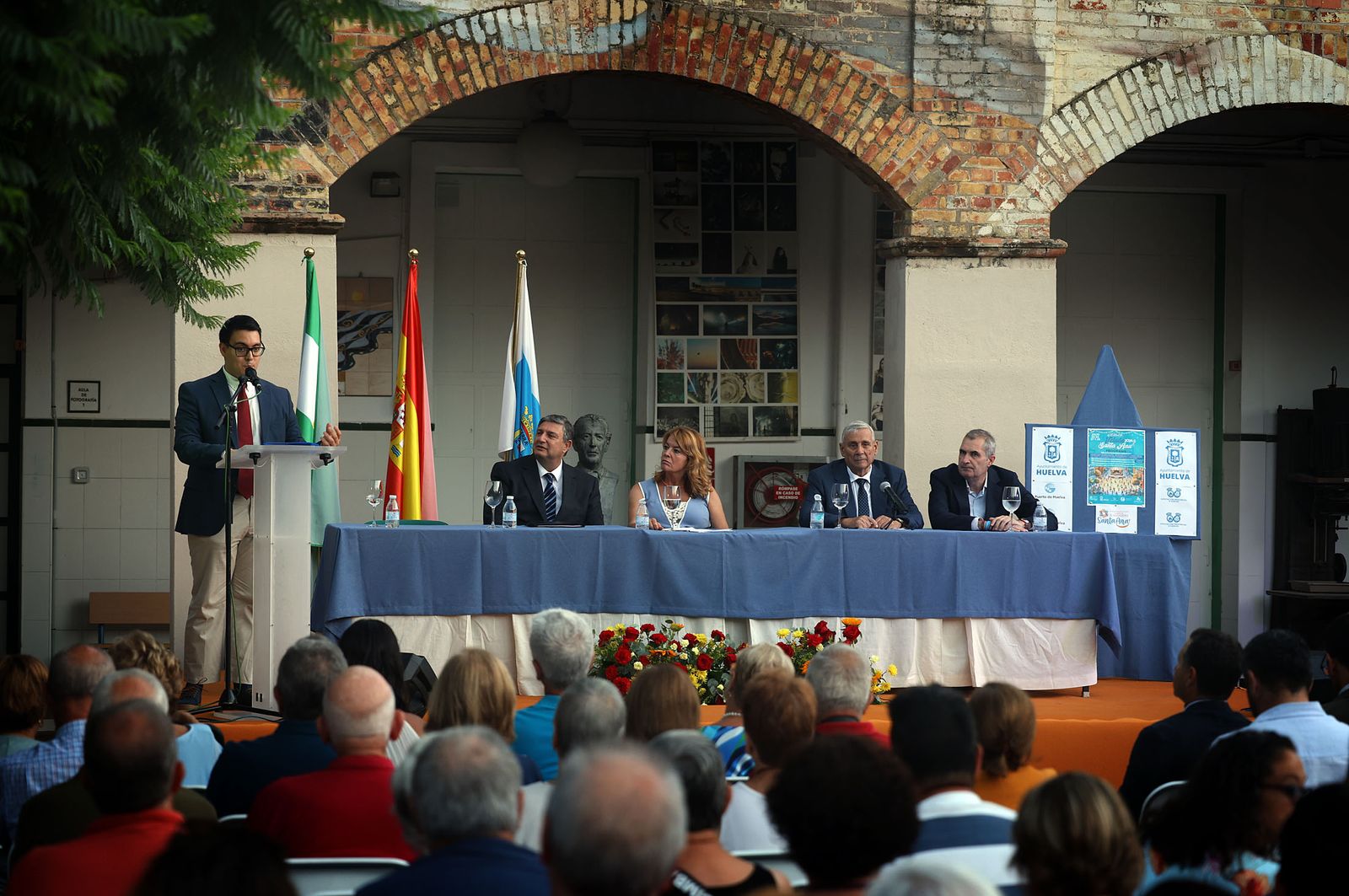 Imágenes del pregón de José Luis Pons en 'La Velada de Santa Ana' de El Matadero