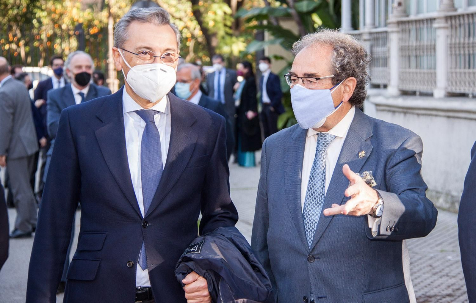 Presentada "Cuaresma en Sevilla"  en el Teatro Lope de Vega