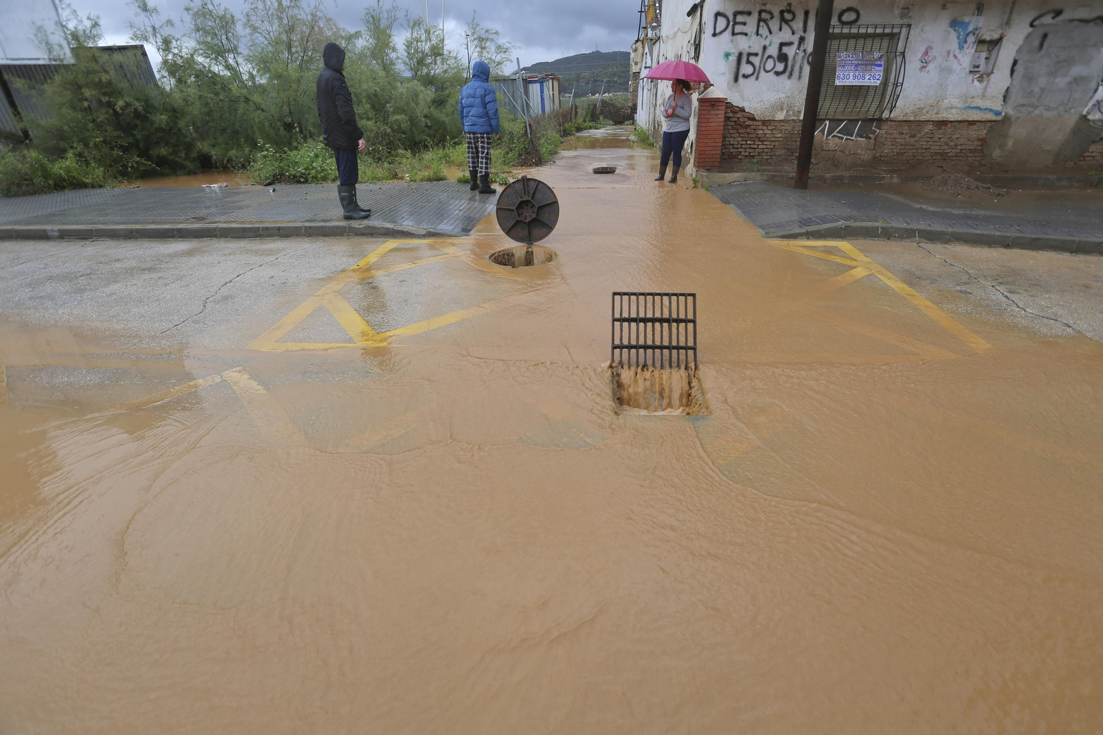 Campanillas anegada tras las lluvias, en fotos