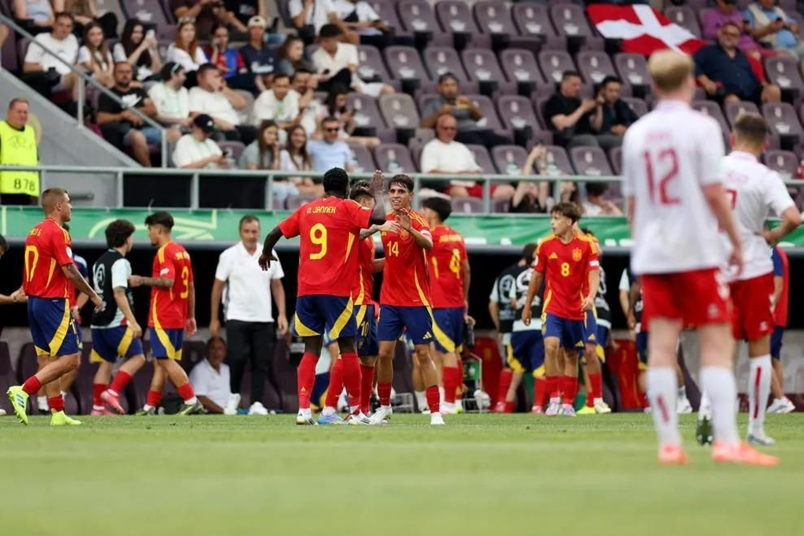 Izan Merino: Golazo para la victoria de España sub 19 sobre Dinamarca en el Europeo (1-0)