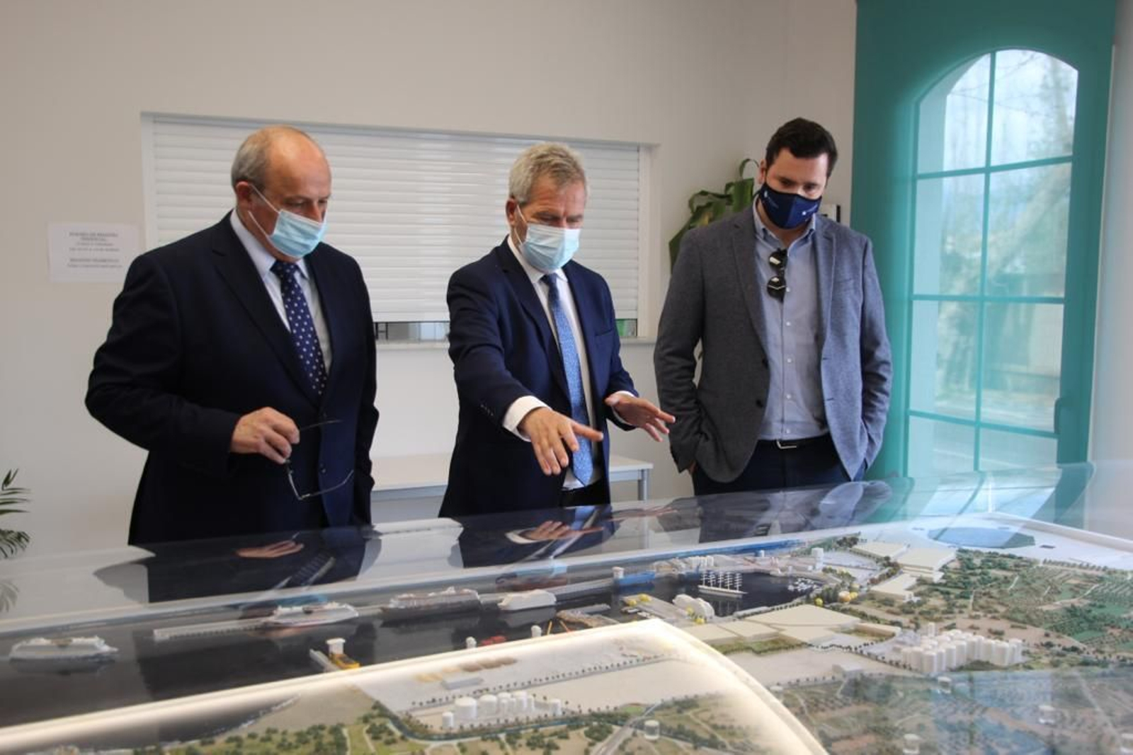 La visita del presidente del Puerto de Melilla al de Motril.