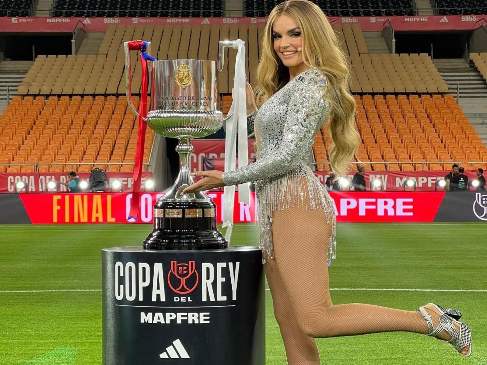 Melody con la Copa del Rey