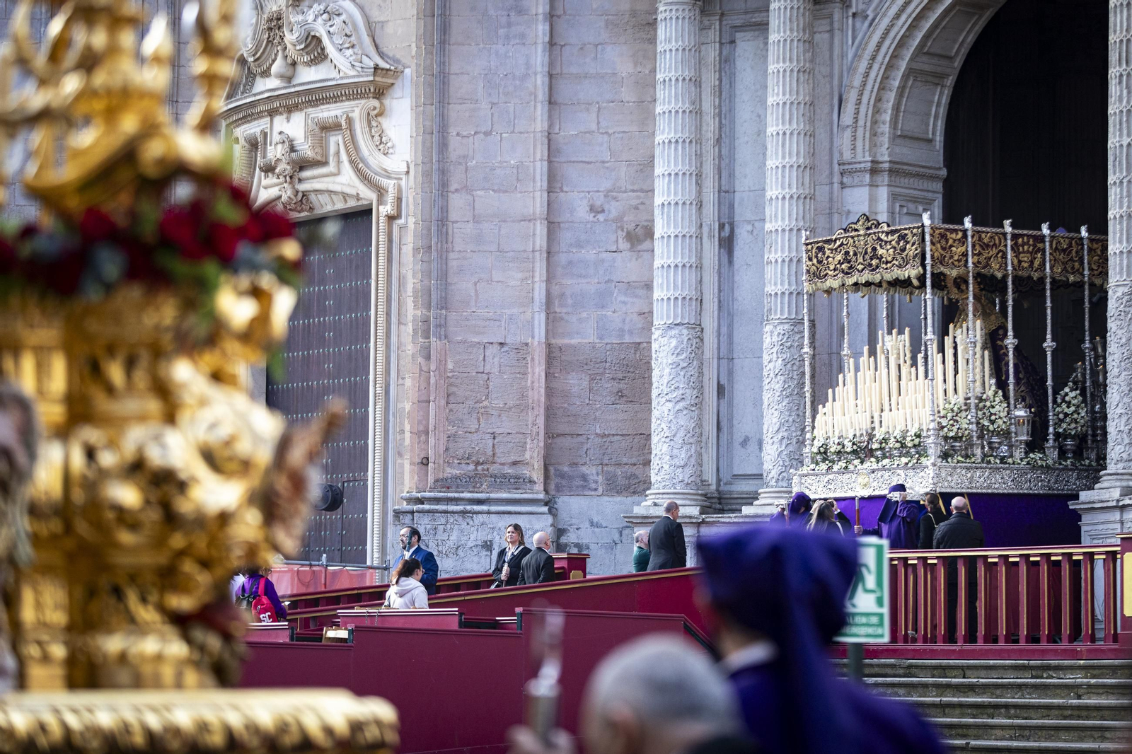 traslado columna semana santa cadiz 16.jpg