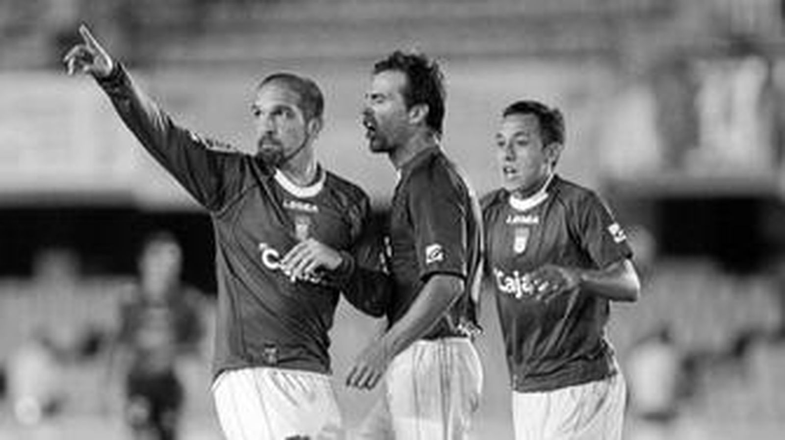 Maldonado celebra junto a Redondo y Fabián Orellana su único gol con la camiseta azulina en Copa del Rey frente a Osasuna.