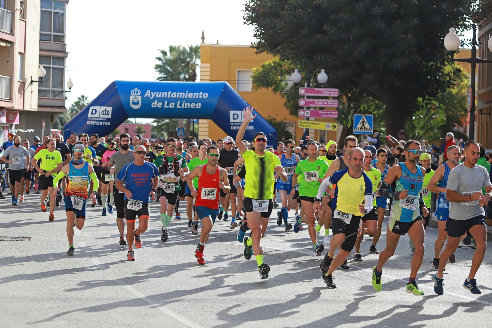 Salida de la VIII Carrera Civico militar.