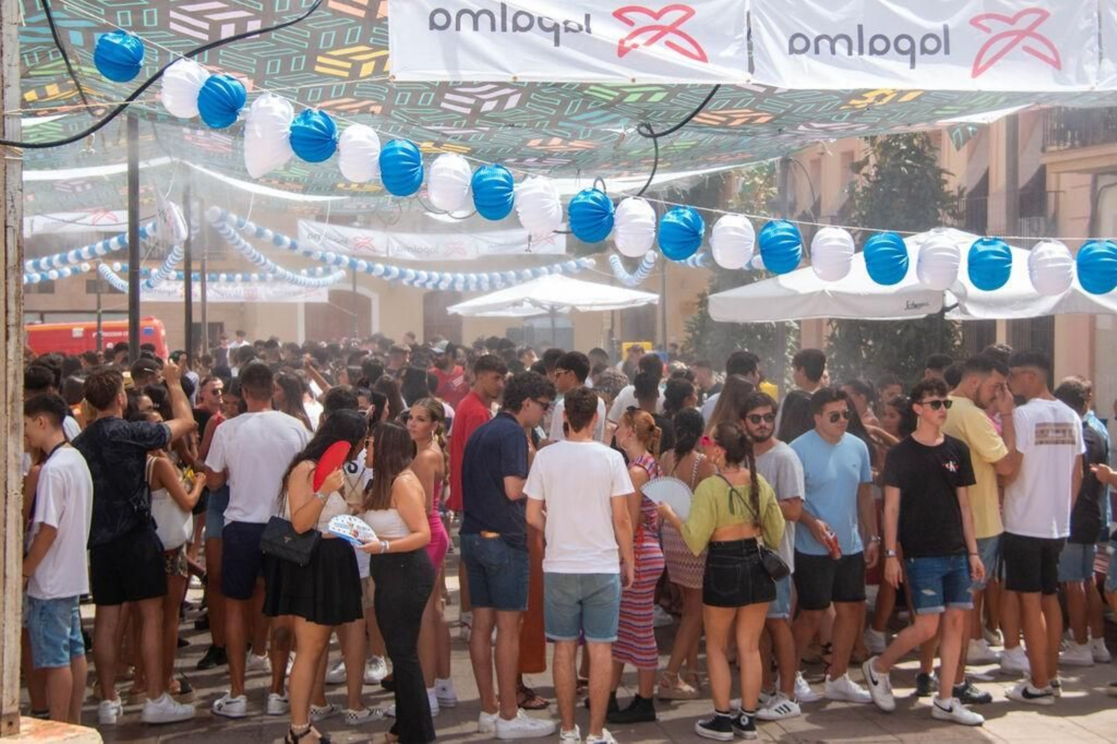 Imagen de archivo de una feria de día en Motril Imagen de archivo de una feria de día en Motril