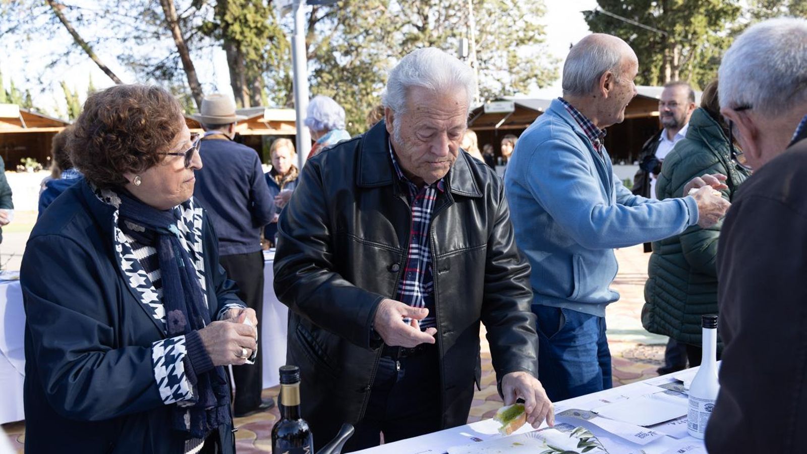 Degustación de aceite durante la primera jornada de la Fiesta del Primer Aceite de Jaén.