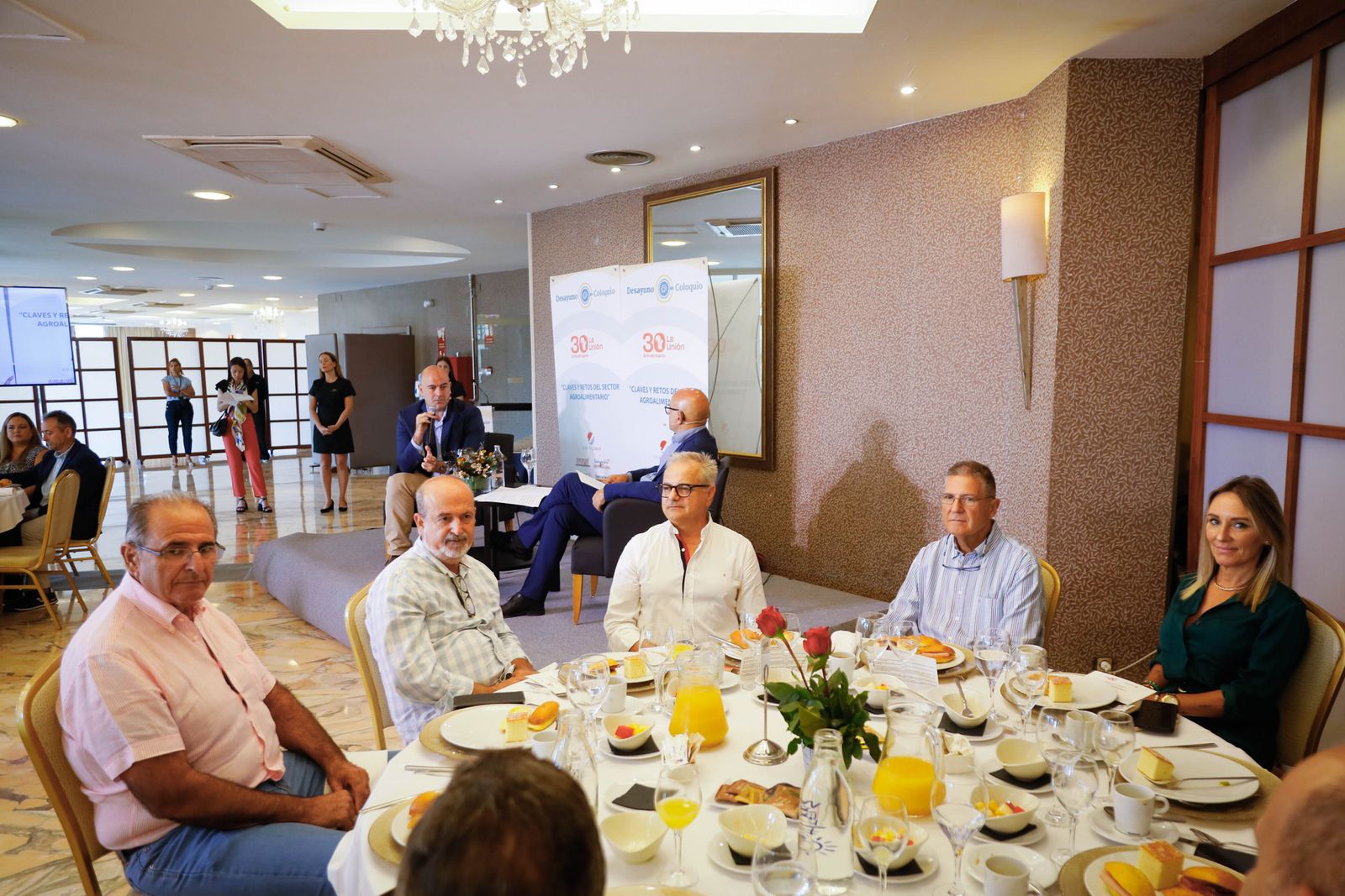 Imágenes del desayuno coloquio de Diario de Almería, con Jesús Barranco, CEO de La Unión