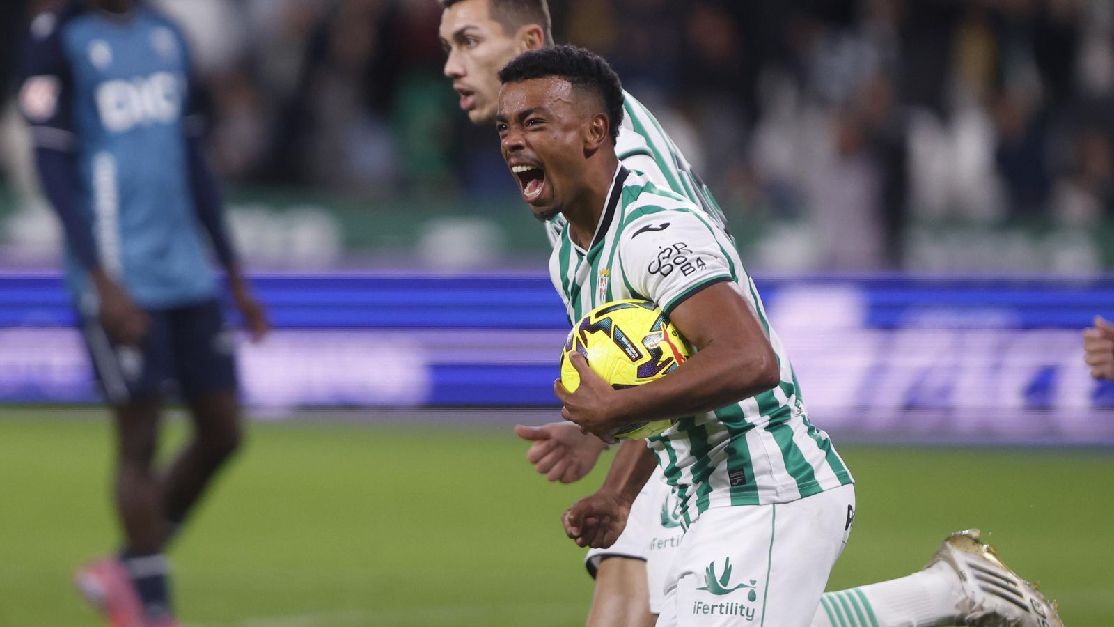 Dalisson celebra su gol en el Córdoba CF - Cádiz.