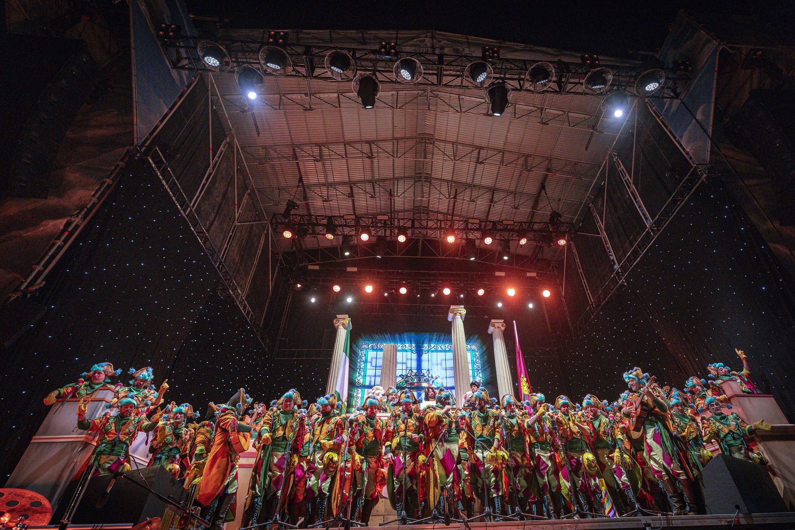 Las imágenes del pregón y la boda de Manu Sánchez en el Carnaval de Cádiz 2026