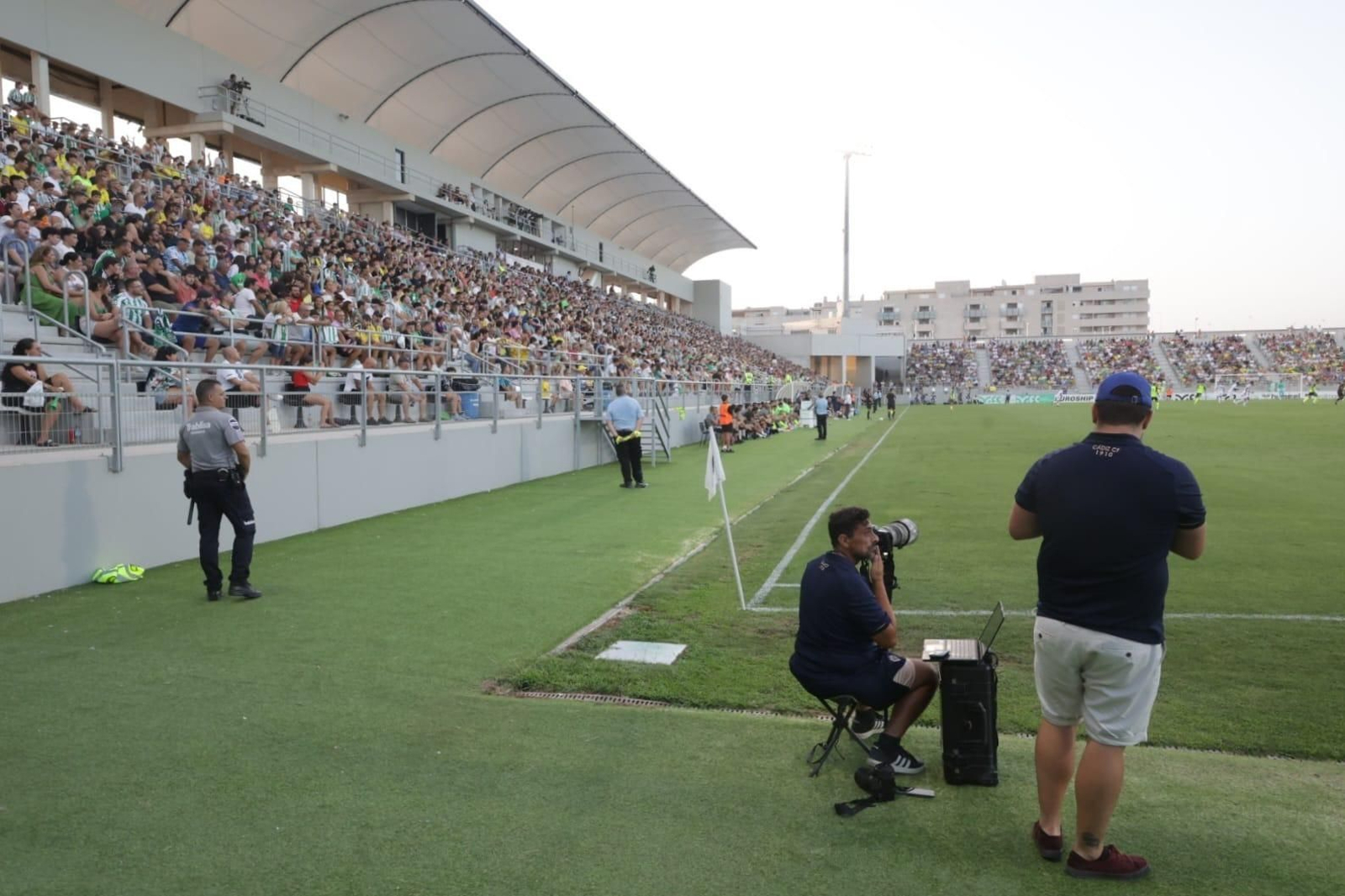 Las imágenes del Cádiz- Betis en el Ciudad de La Línea