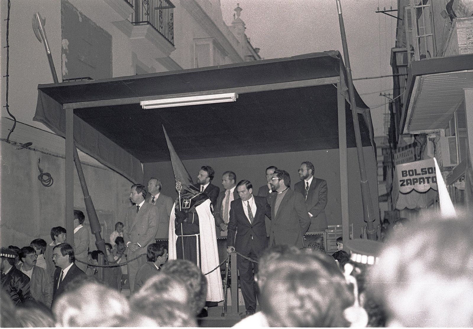 Tribuna de la Carrera Oficial de la Semana Santa en la calle Rosario, en 1986