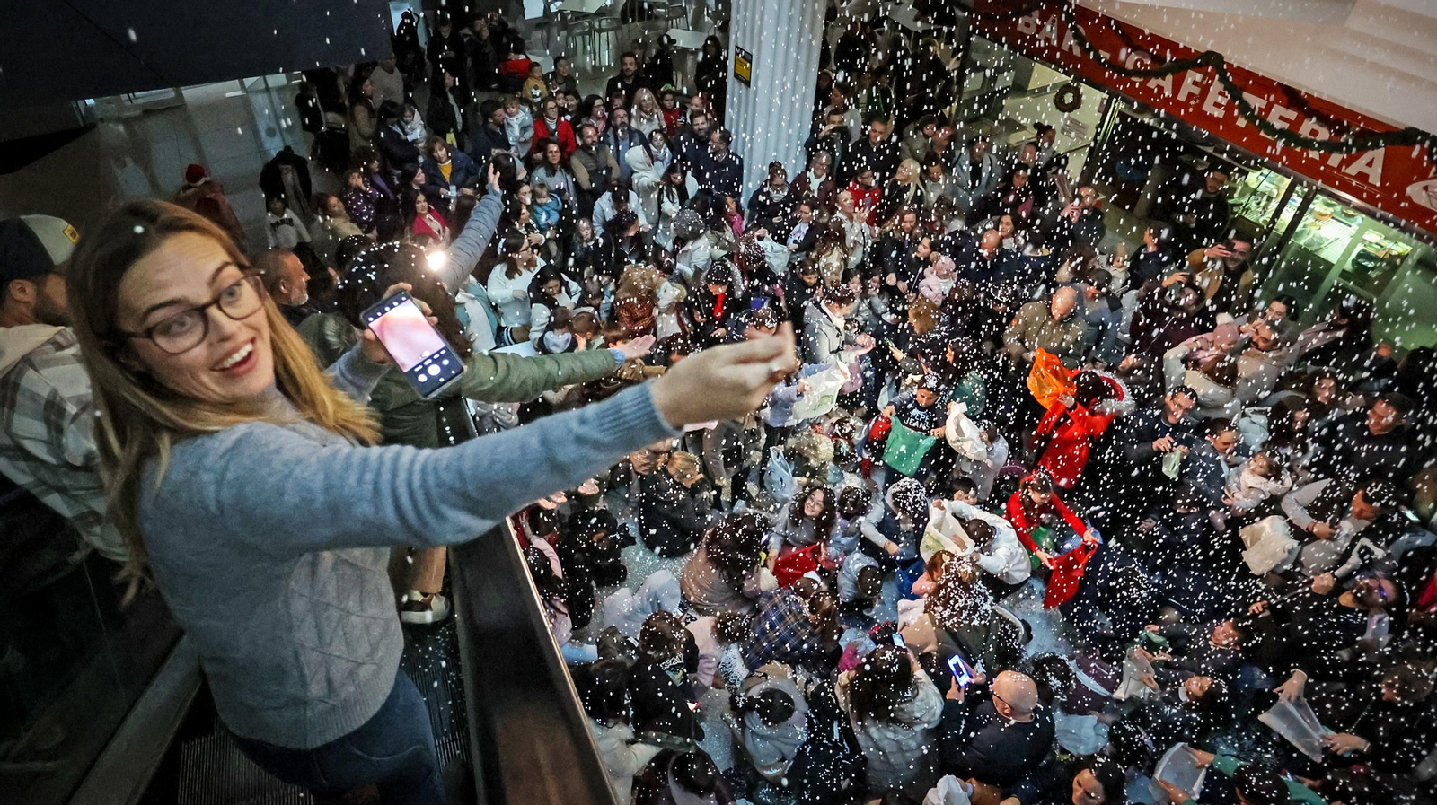 Nieve en el C.C. Los Cisnes de Jerez