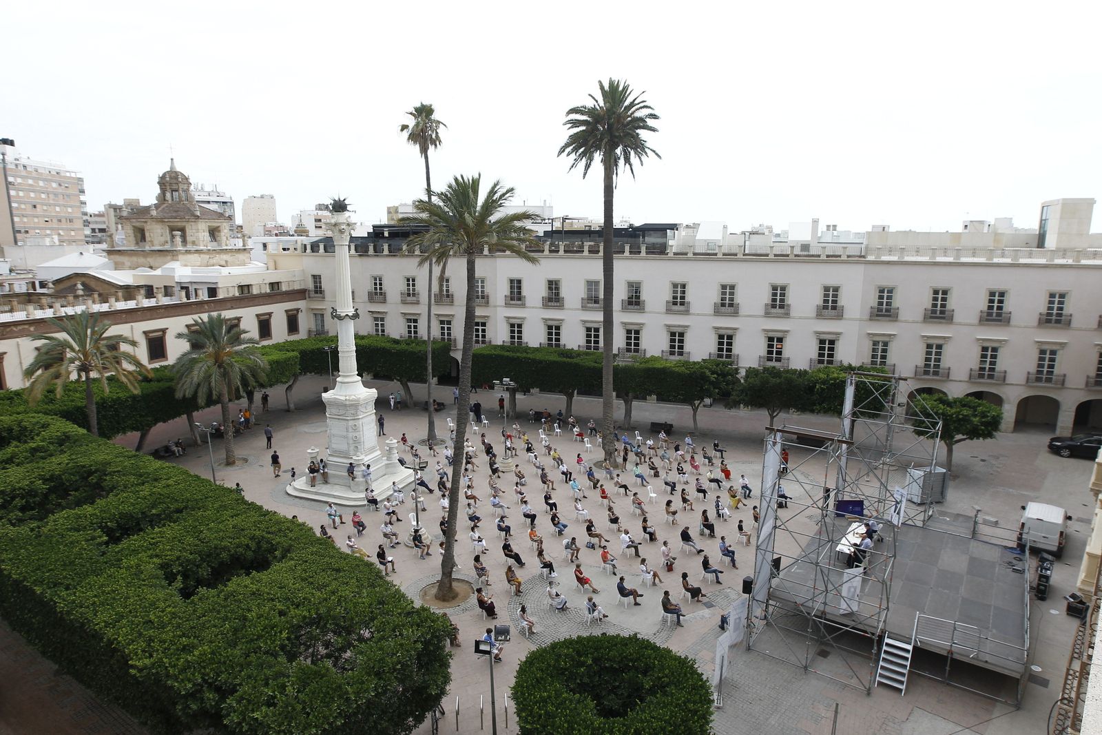 Fotogalería El Diario de los Libros, con el escritor Javier Sierra.