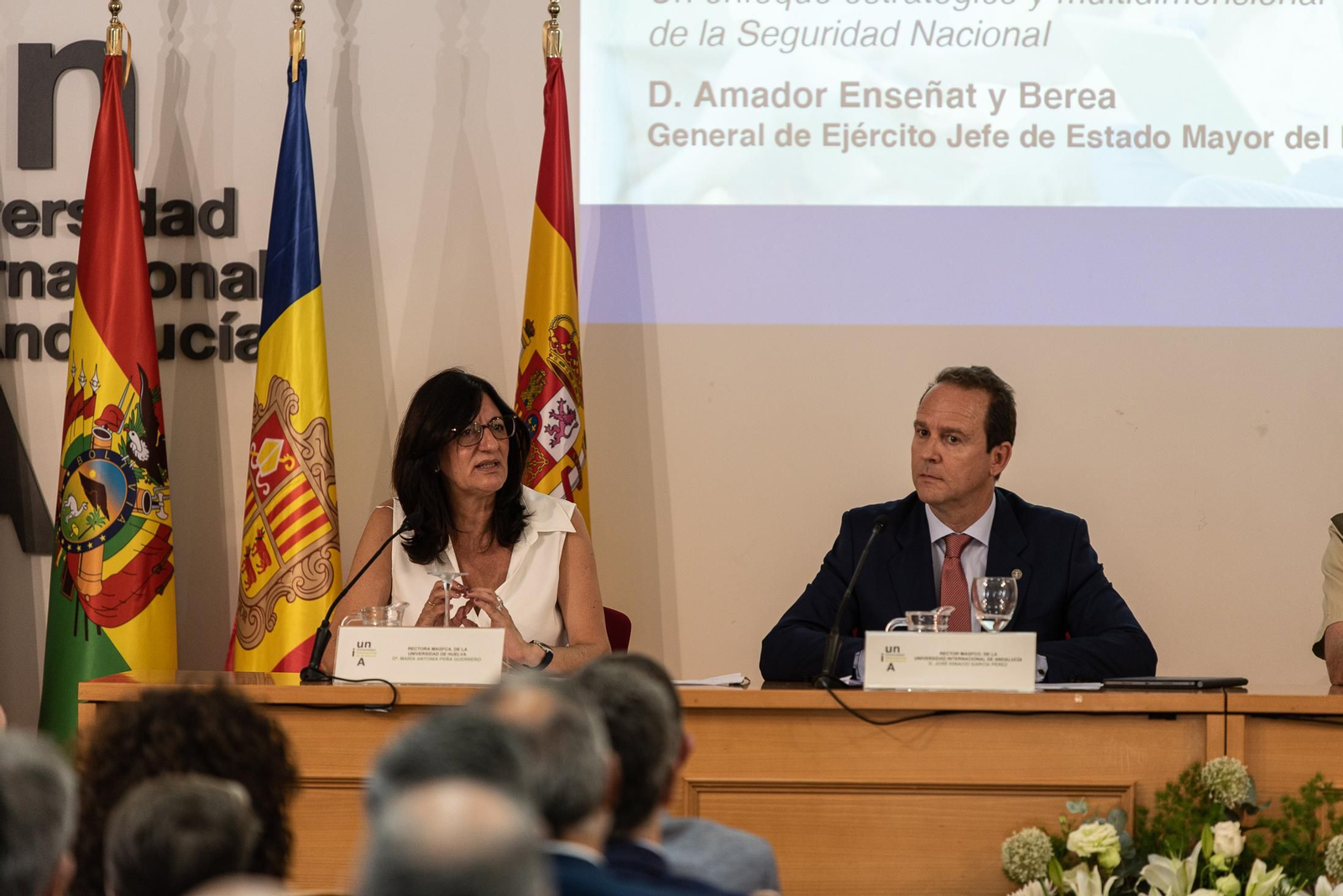 Imágenes de la jornada de inauguración de los cursos de verano de la UNIA