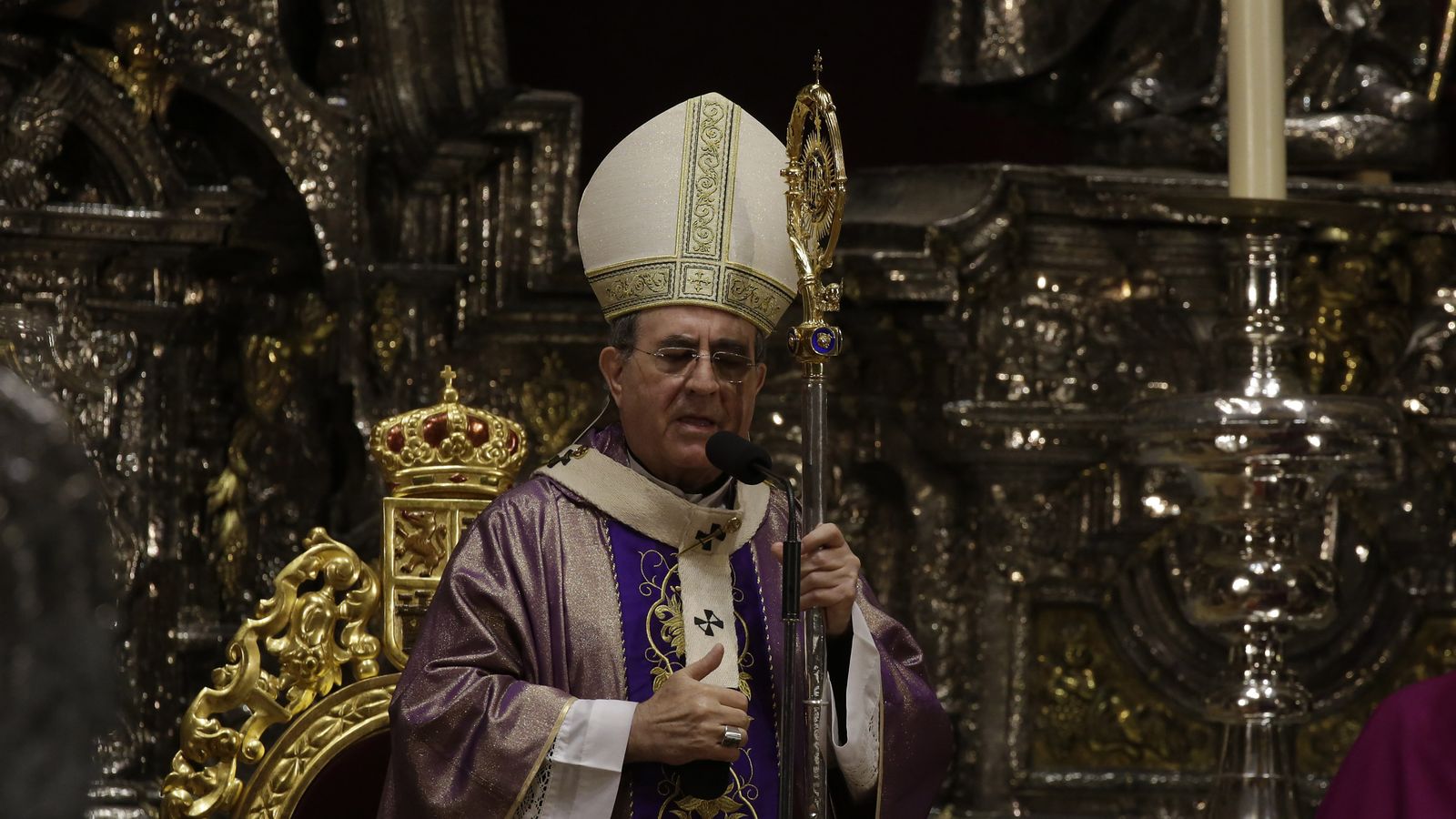 Monseñor Asenjo durante la celebración.