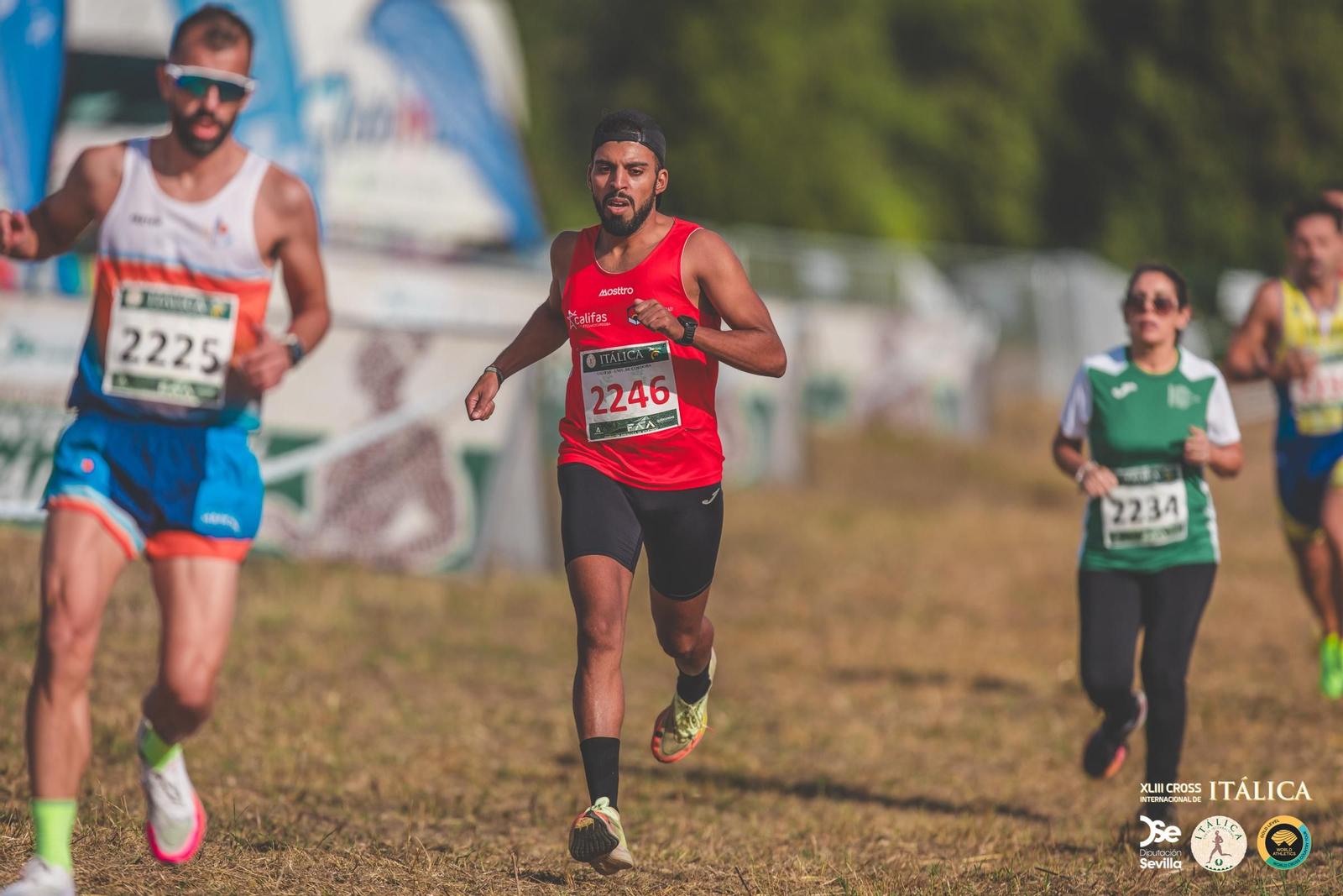 Búscate en las fotos del Cross de Itálica 2025 | 3