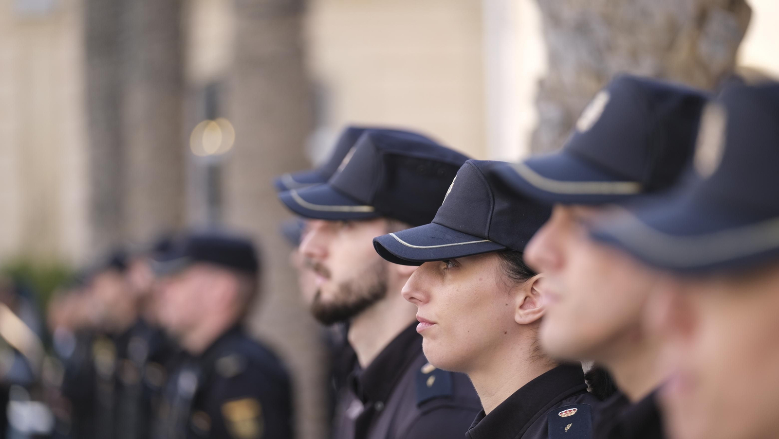 Imágenes del acto del 200 aniversario de la Policía Nacional, en Almería