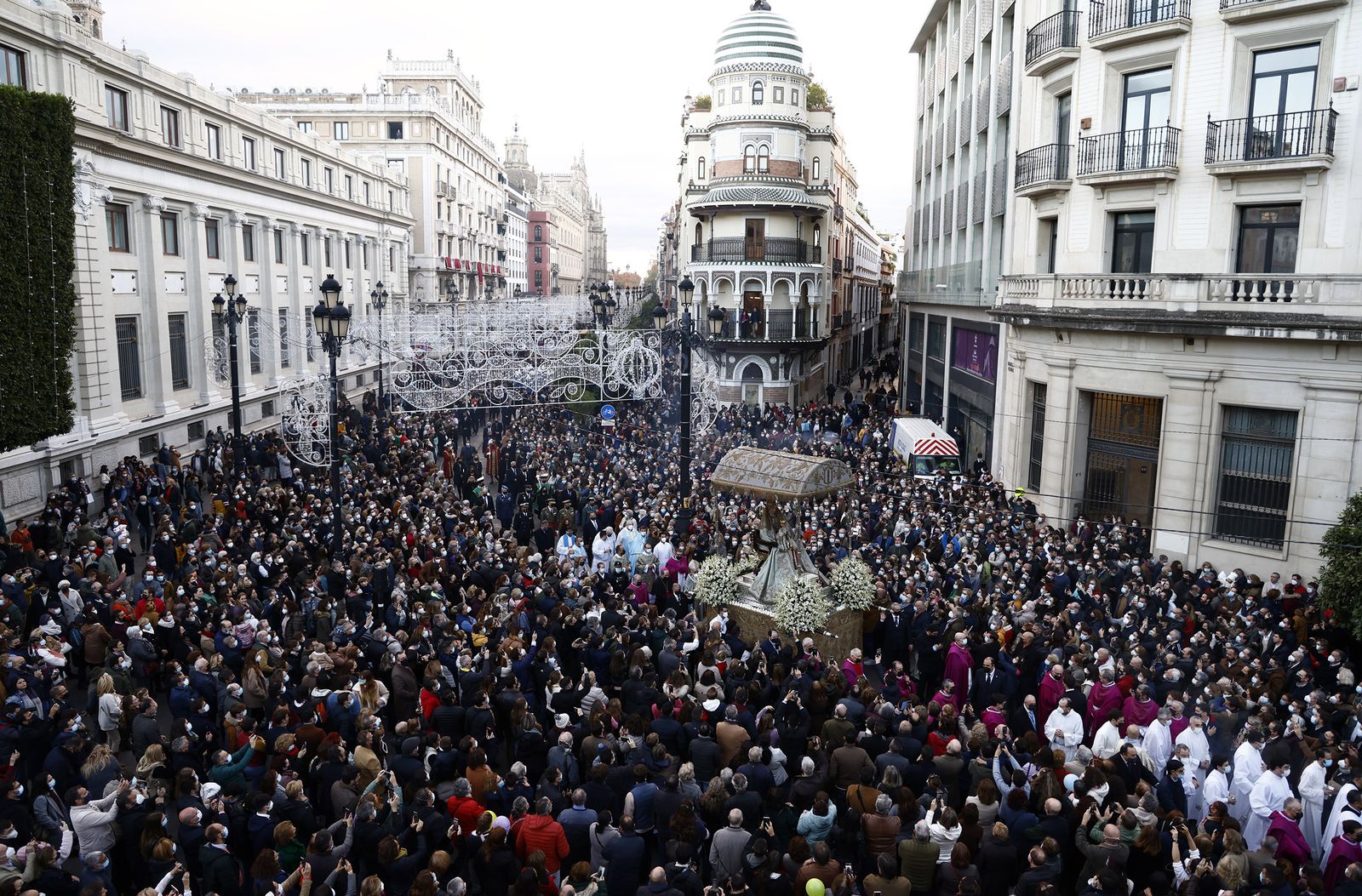 La procesión de la Virgen de los Reyes, en imágenes