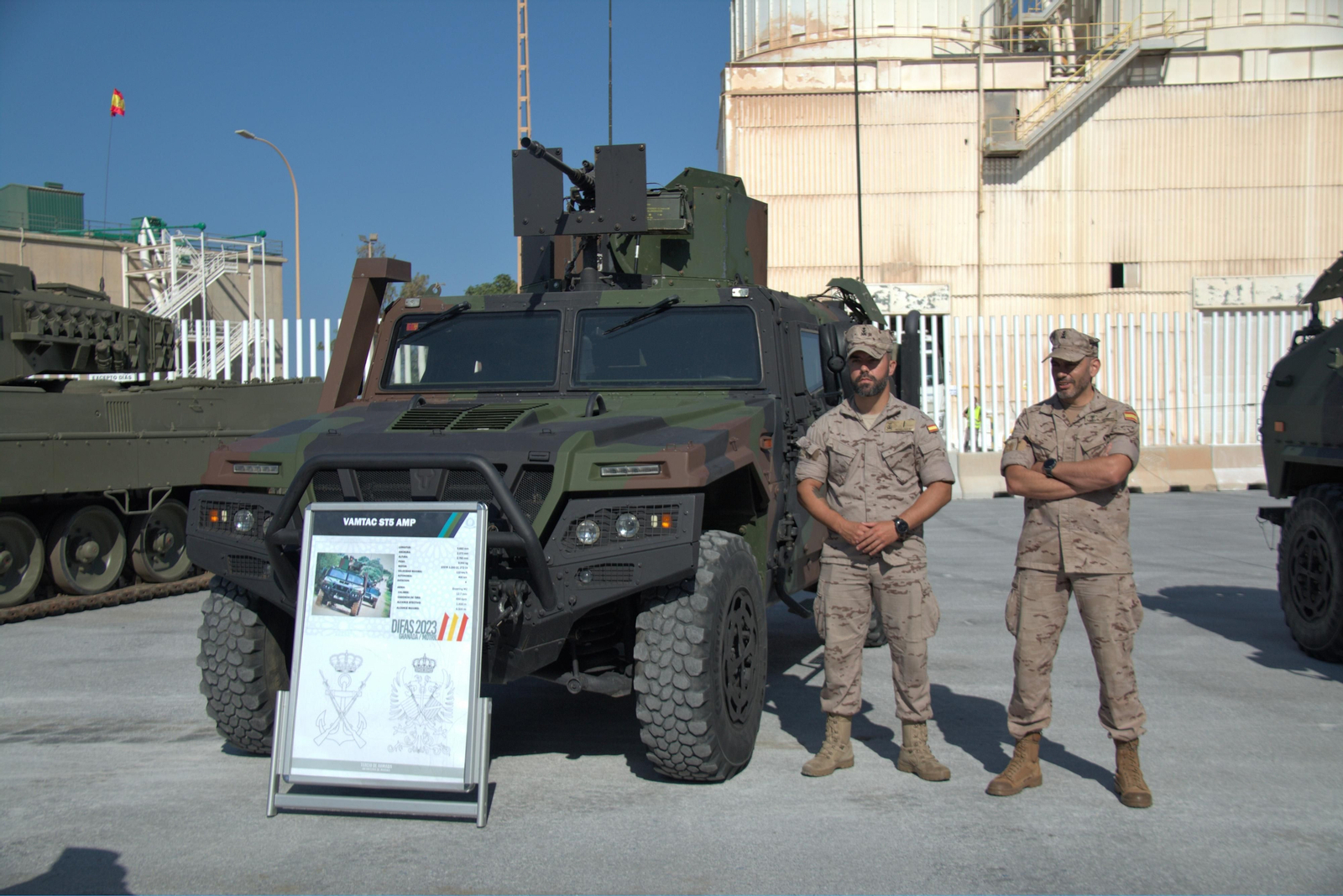 Éxito de participación para ver de cerca el despliegue de las Fuerzas Armadas en Motril