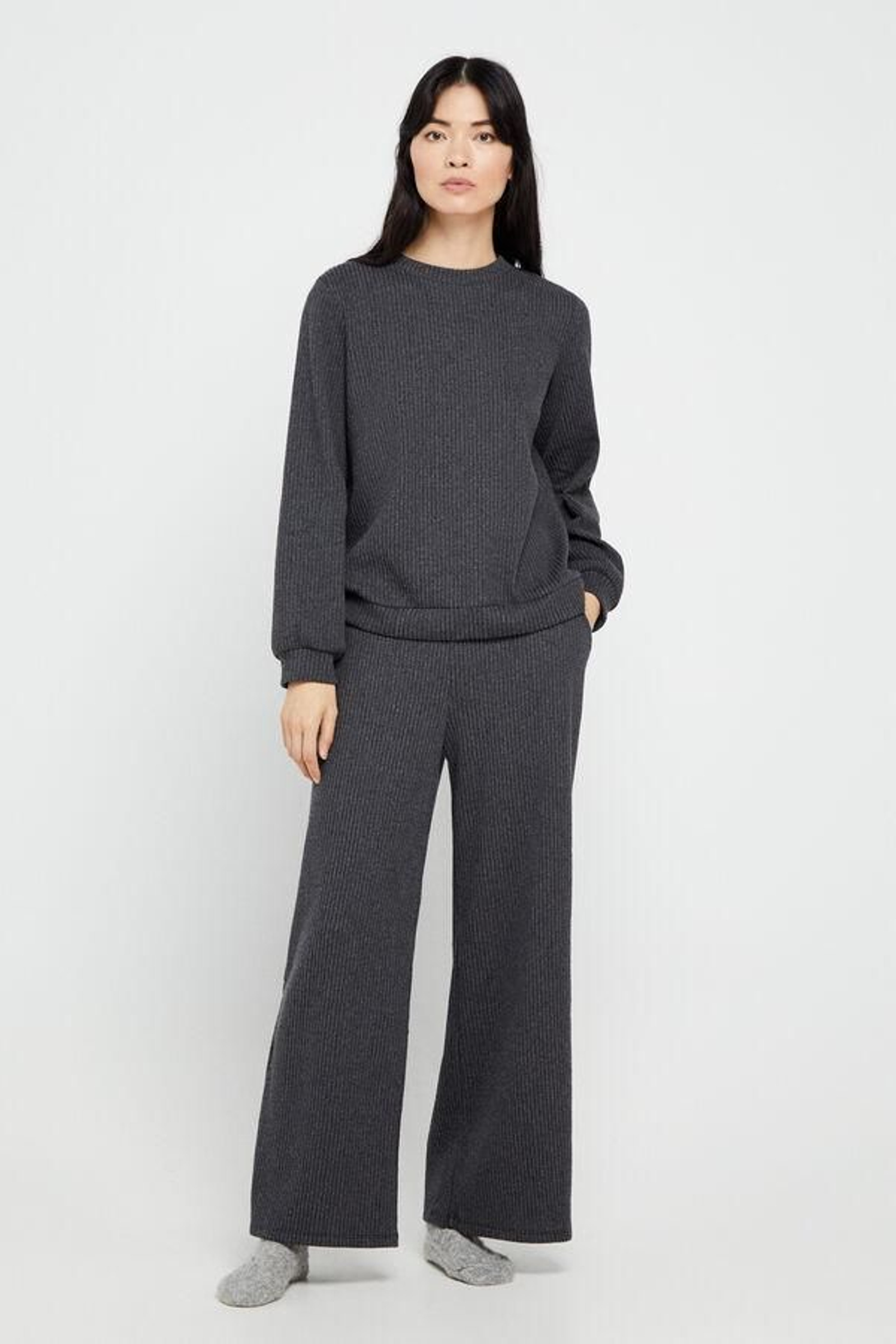 Conjunto de punto de Cortefiel.