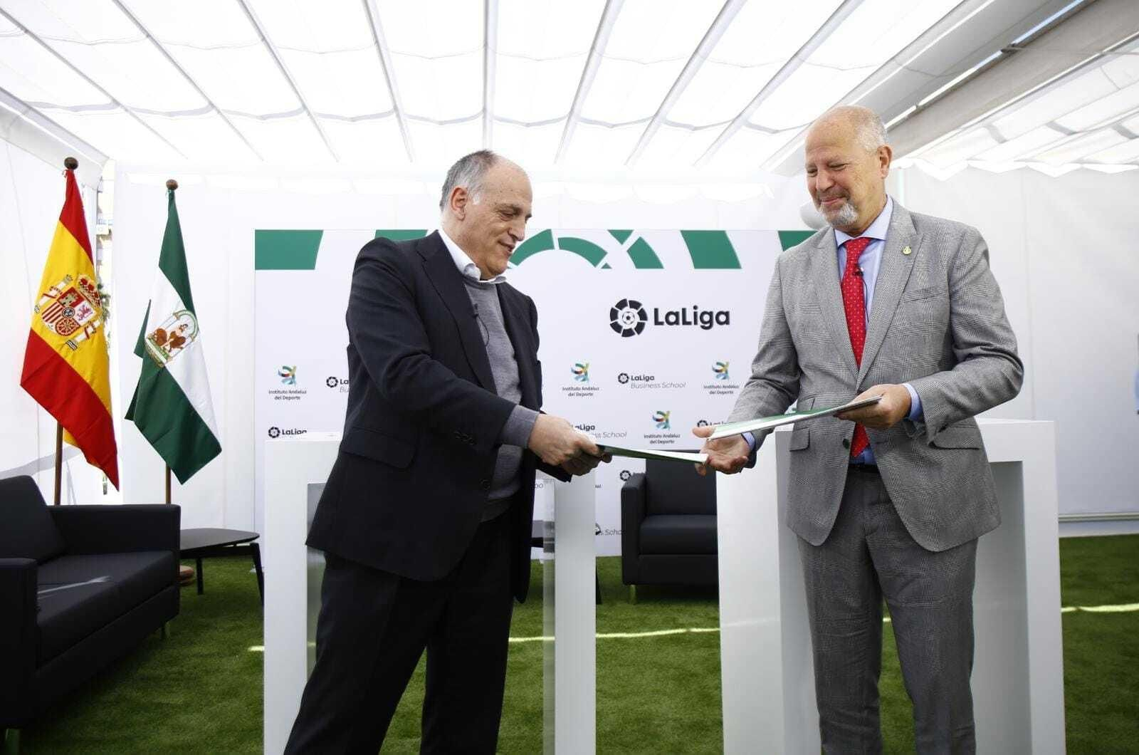 Las fotos de la visita de Tebas a Málaga