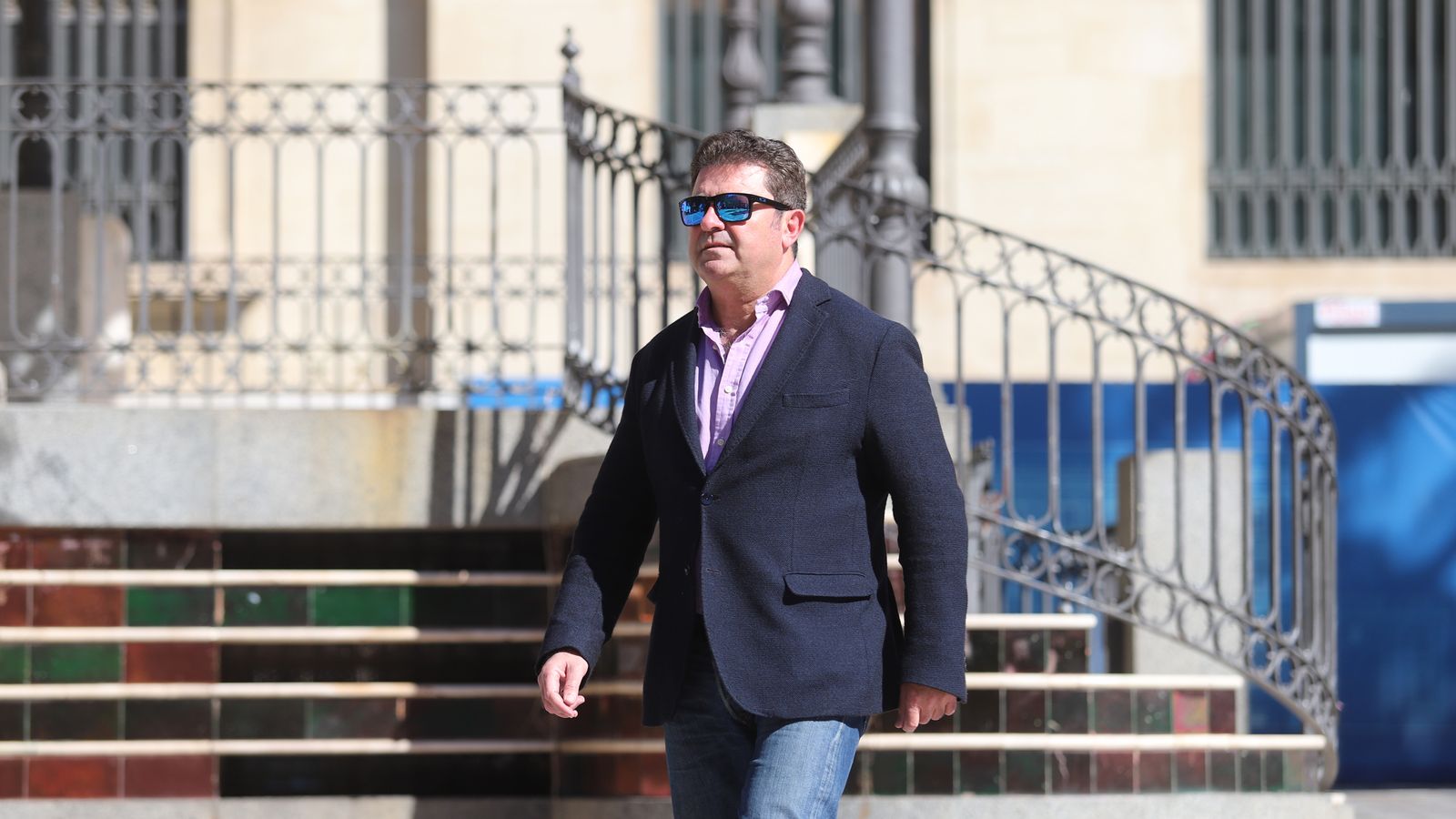 José Manuel Andújar en la plaza de las Monjas de la capital onubense.