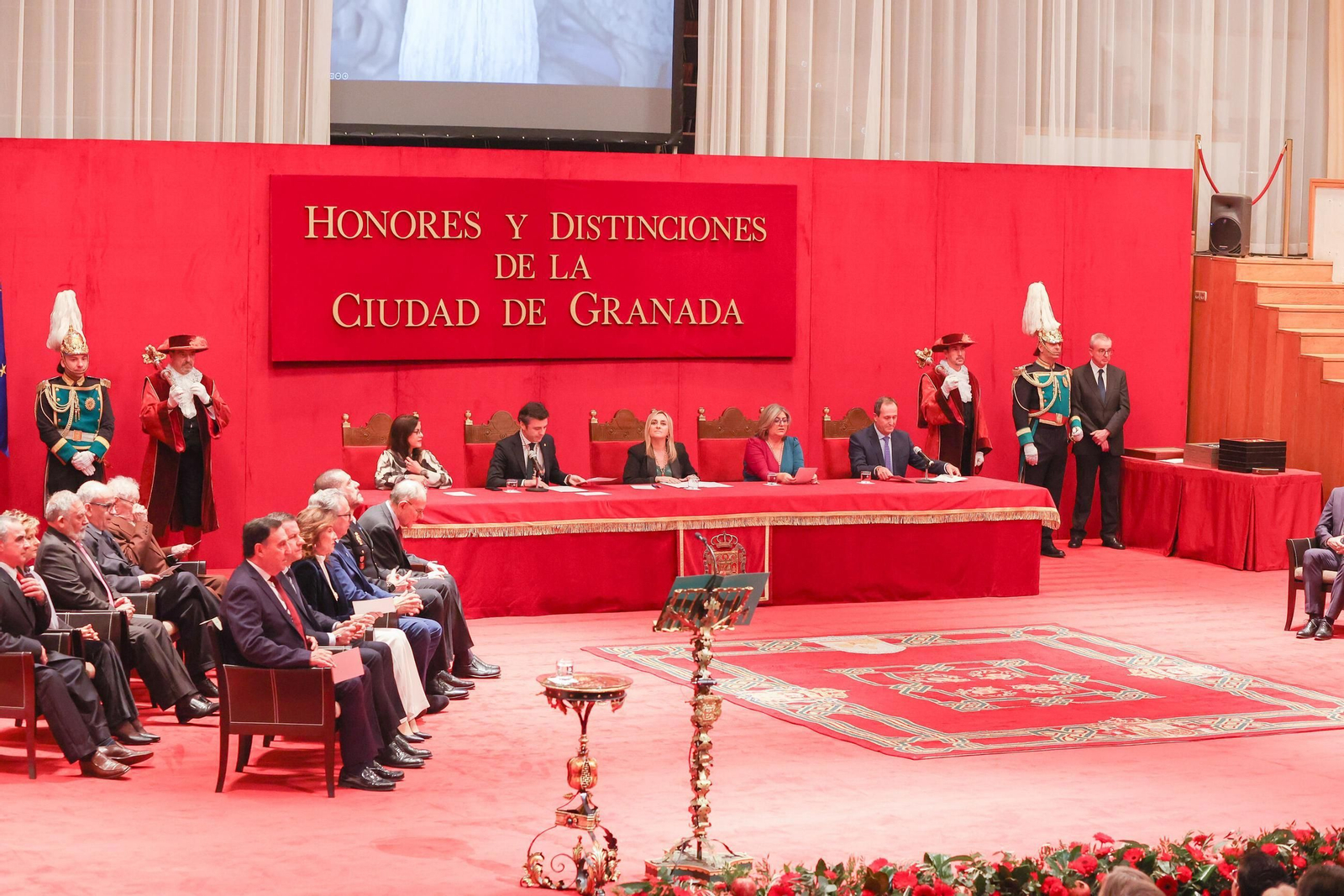 Todas las imágenes de la entrega de los Honores y Distinciones de Granada