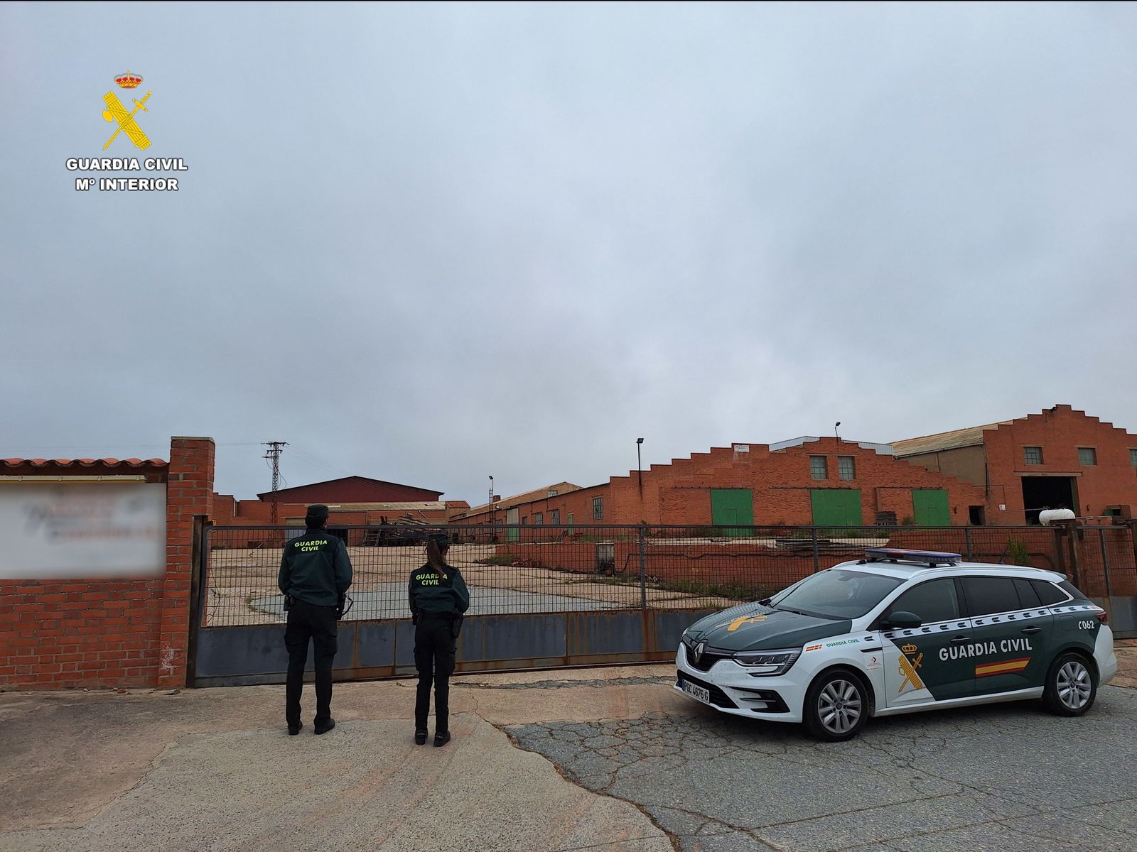 Detenida por robar una cartera, usar la tarjeta y conducir sin carnet en Granada