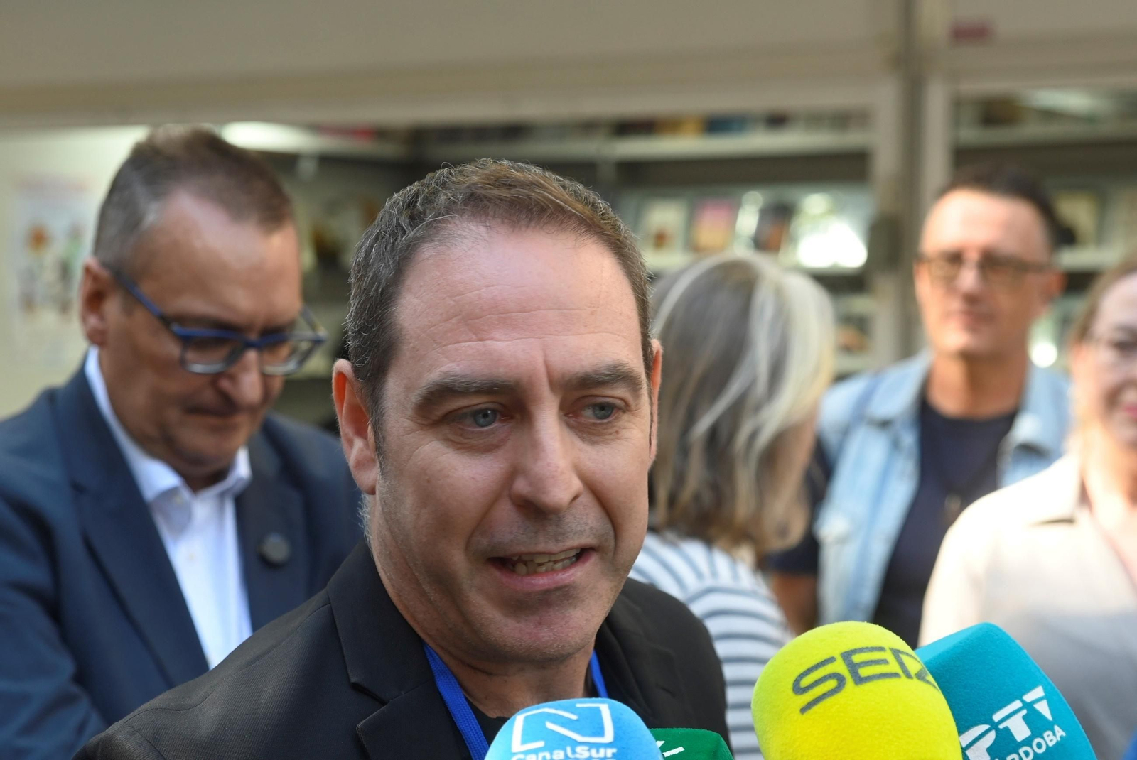 Las mejores imágenes de la inauguración de la Feria del Libro de Córdoba en su 50 aniversario