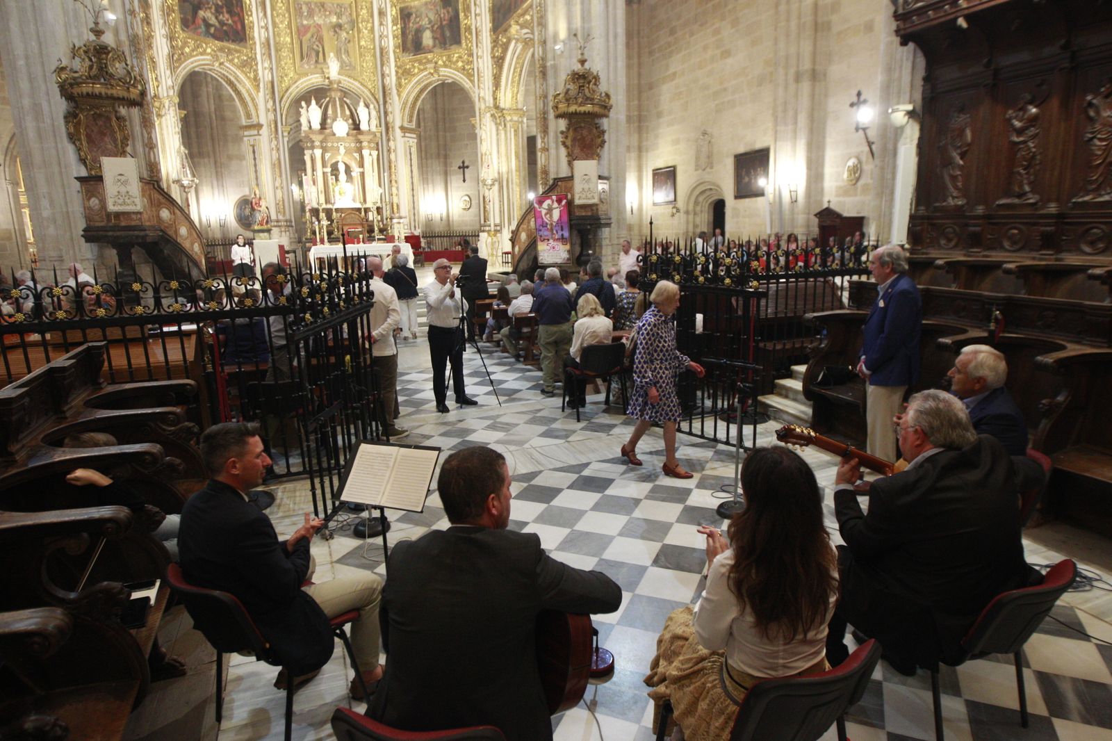 Imágenes de la misa flamenca en la Catedral de Almería