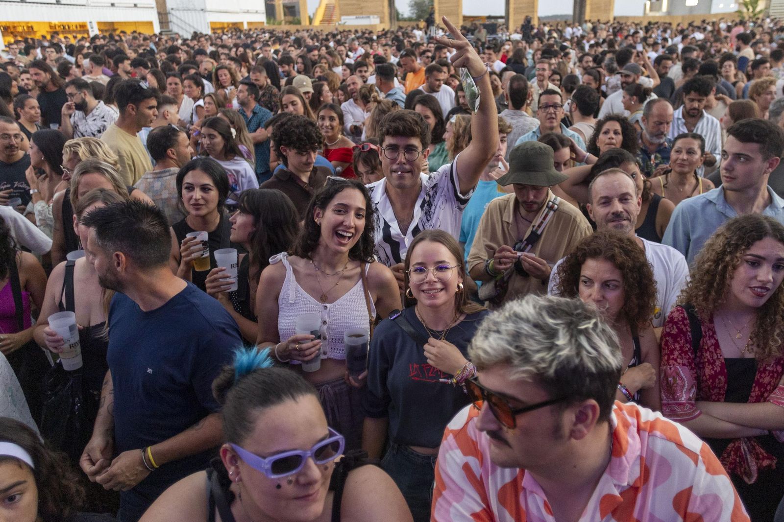 Búscate en las imágenes del concierto de La Plazuela en Bahía Sound