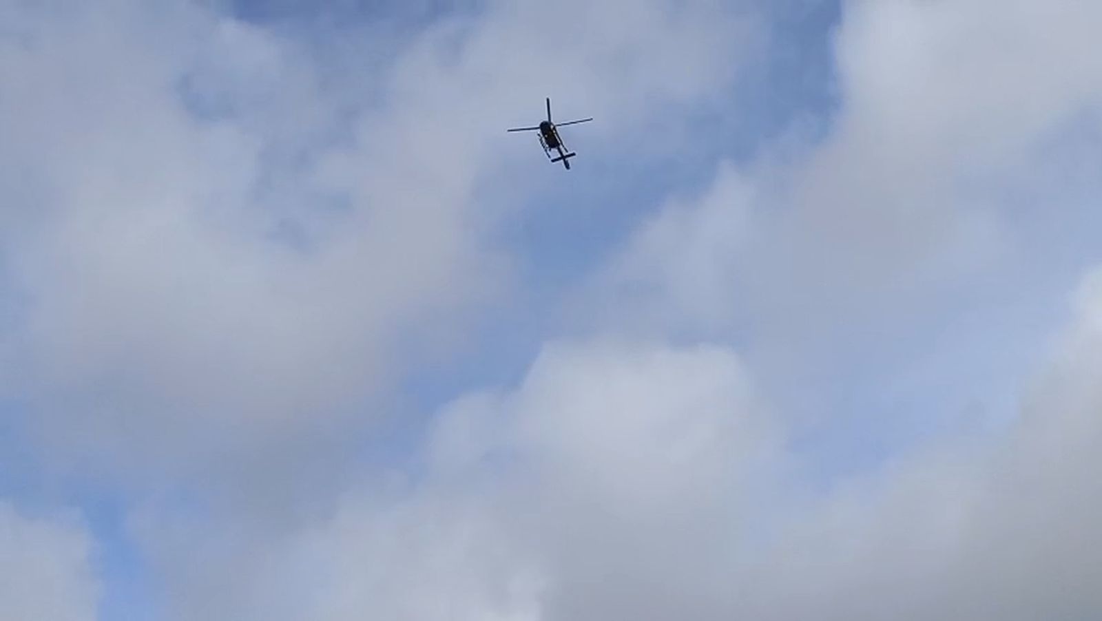 Medios aéreos inspeccionan el entorno del accidente de tren de Adamuz