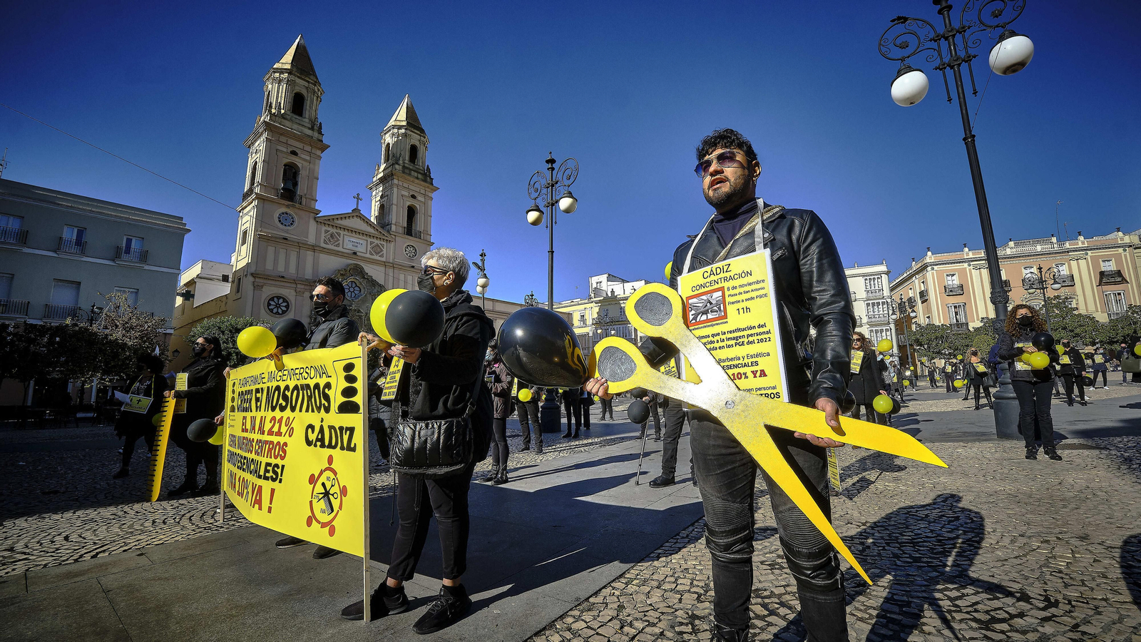 Peluqueros, peluqueras y estilistas contra la subida del IVA.
