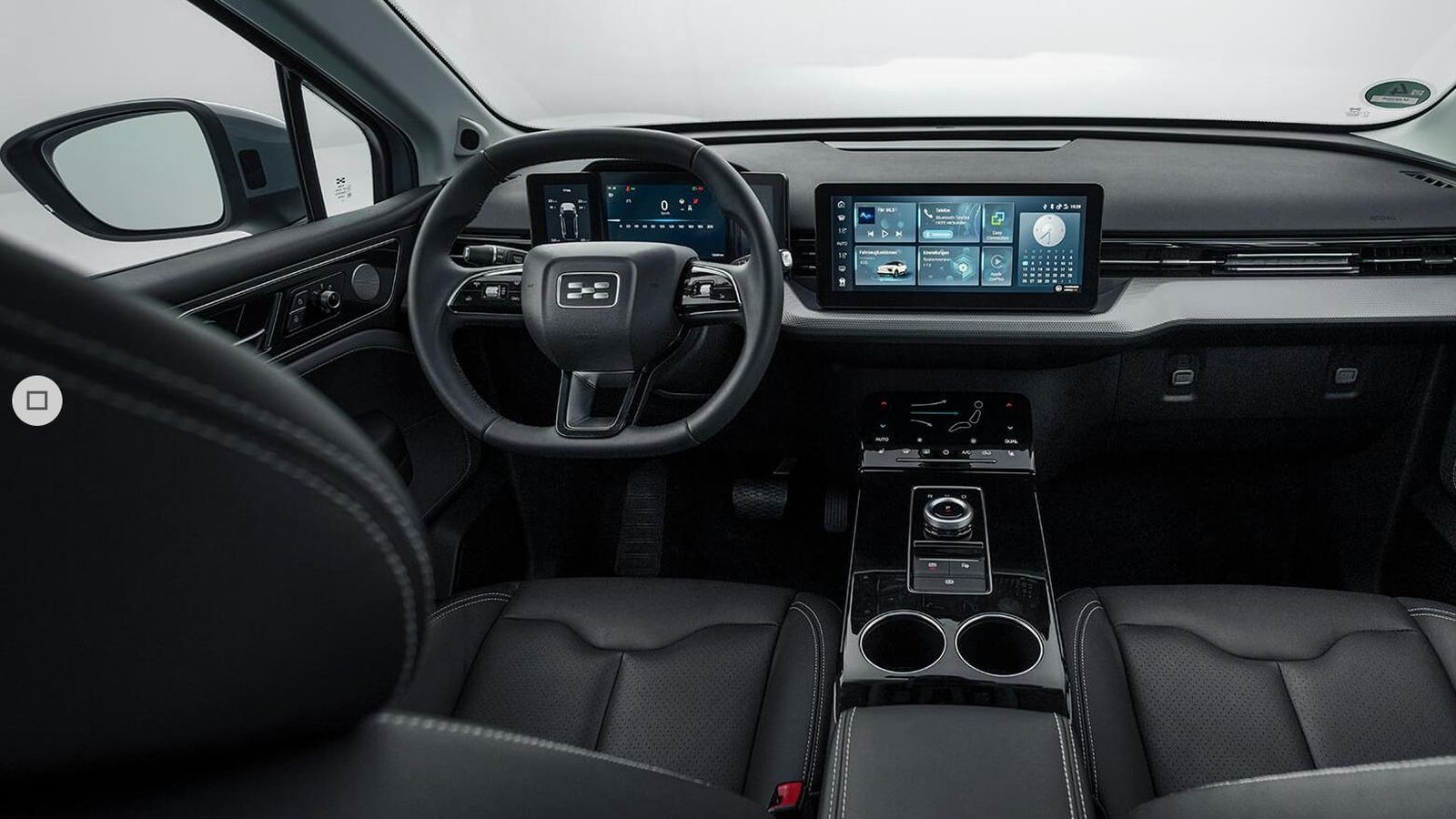 Entre las dos únicas versiones de equipamiento con que cuenta el U5 la diferencia es de 3.000 euros.