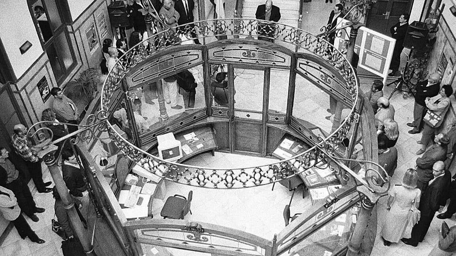 Oficina de atención al ciudadano recién inaugurada, en el patio del Ayuntamiento de Algeciras