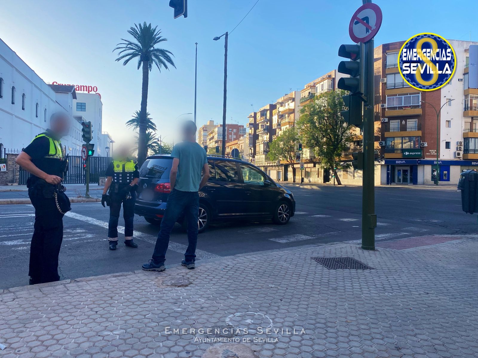 Un conductor ebrio y drogado se queda dormido al volante en mitad de ...