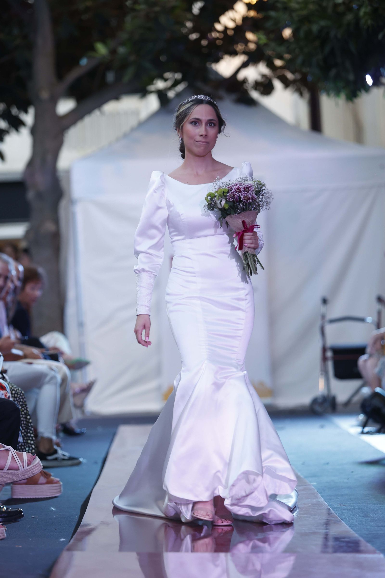 Las imágenes del Desfile de Jóvenes Diseñadores en la Plaza de la Magdalena