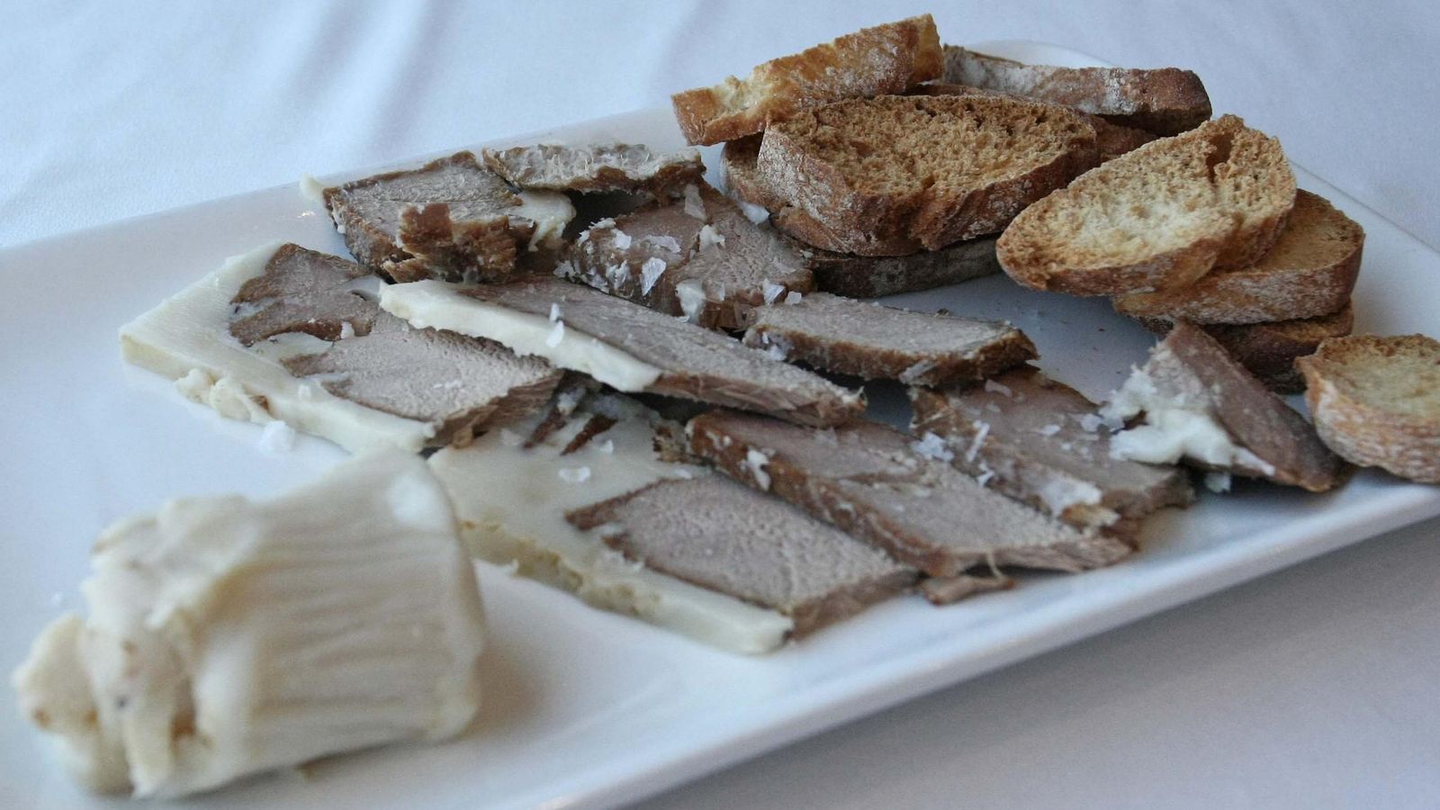 Un exiquisto plato del restaurante Alevante.