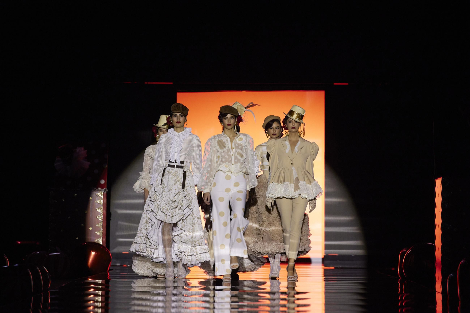 El desfile de Flor de Cerezo en SIMOF 2025, todas las fotos