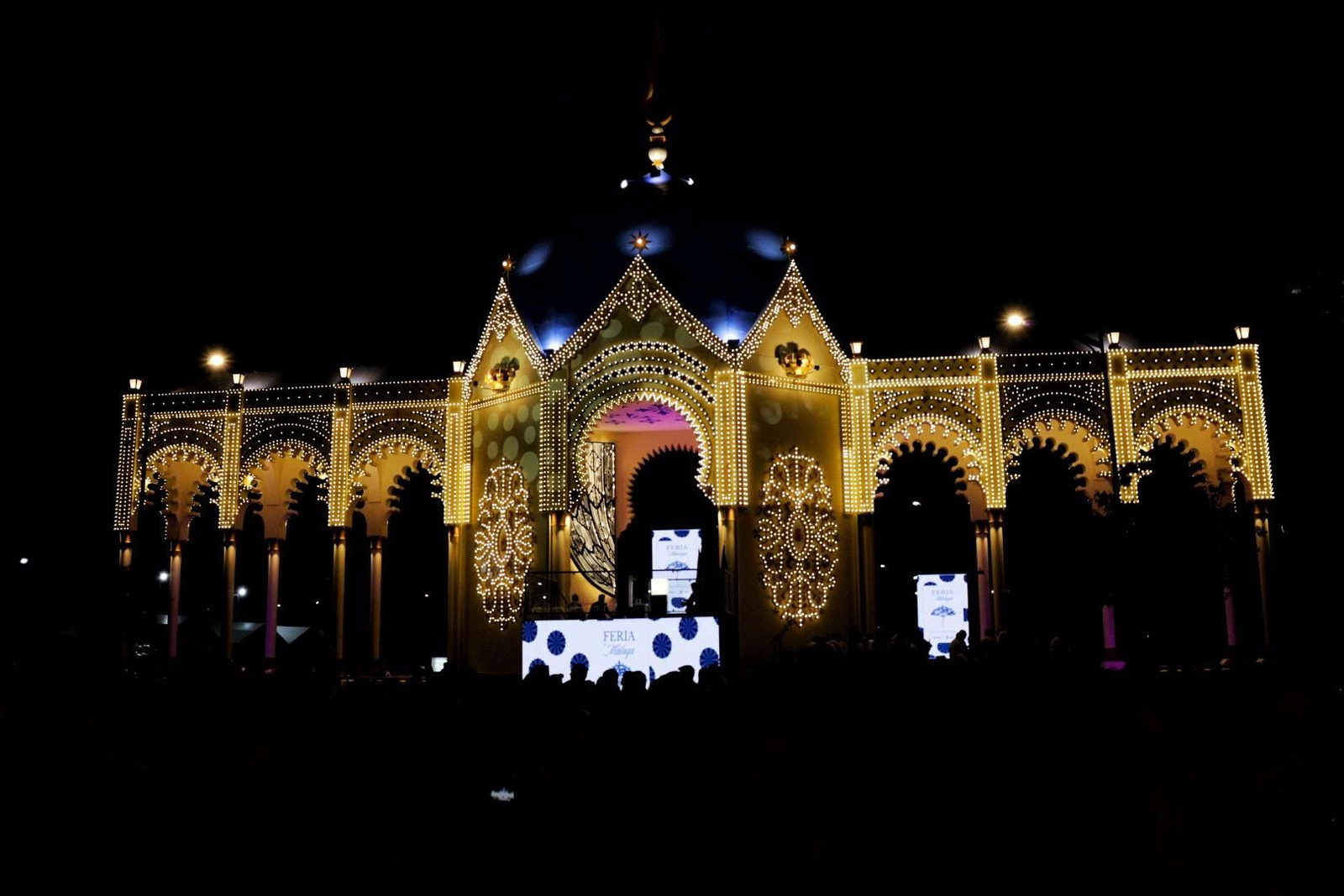 El pregón de Javier Castillo en la Feria de Málaga, en imágenes
