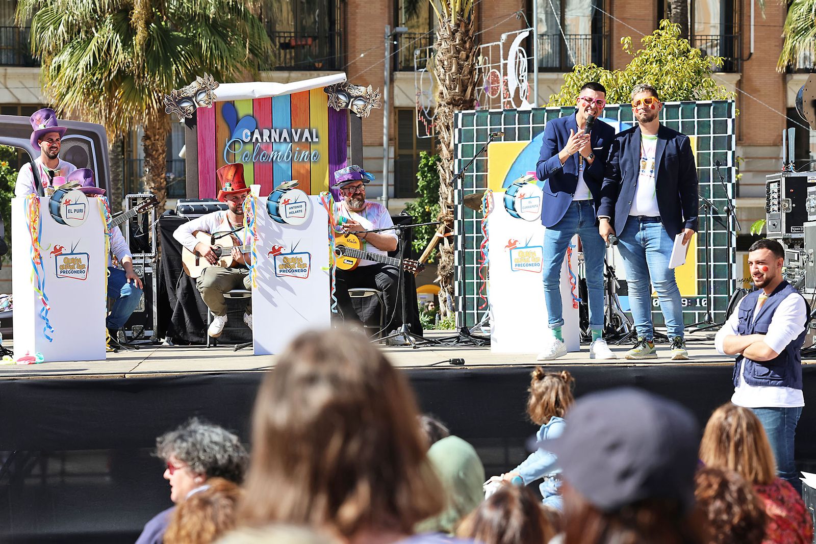 Imágenes del pregón del Caranaval Colombino 2025